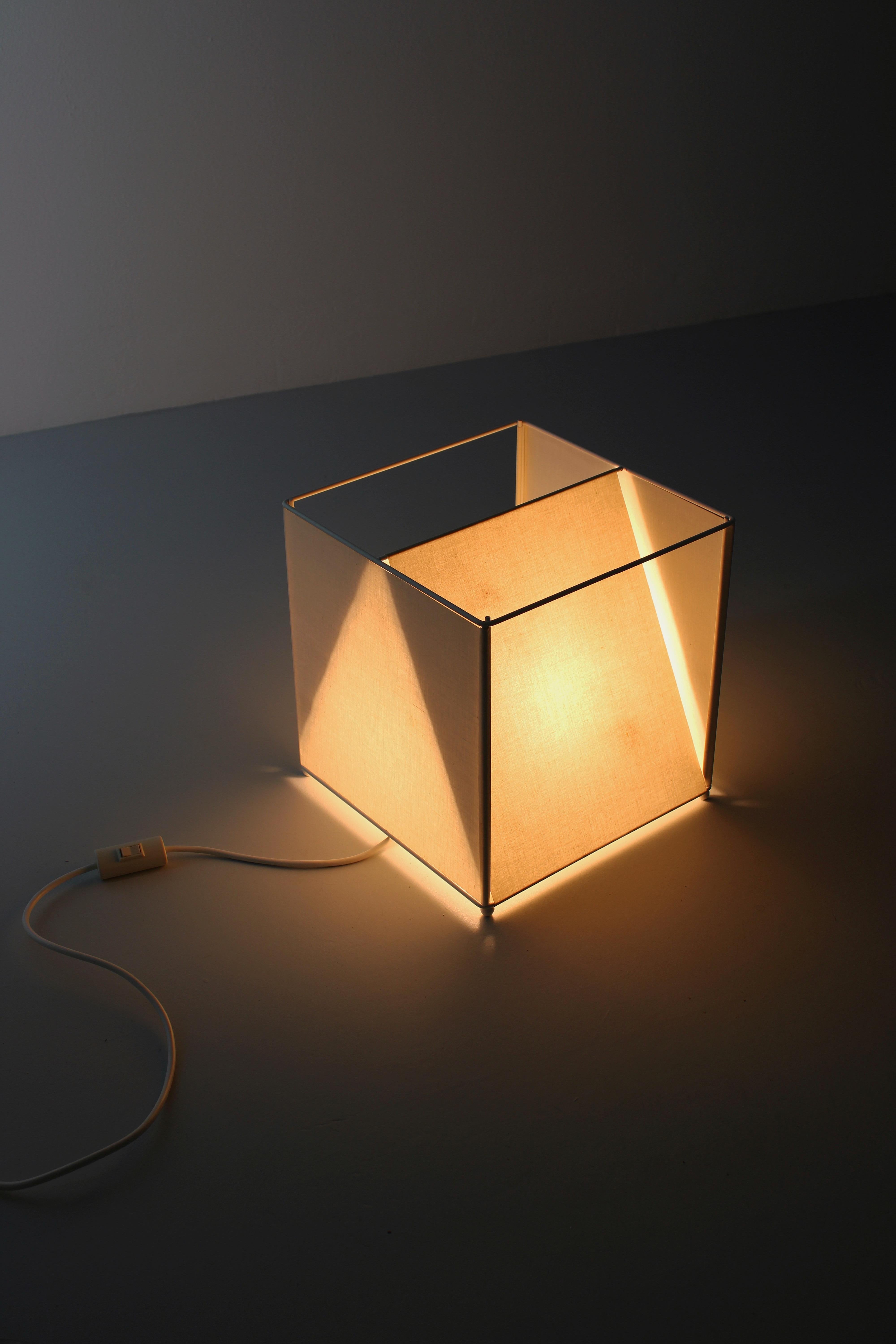 Gigia table lamp by Piero de Longhi for IBIS, C.1975 In Good Condition For Sale In UTRECHT, NL