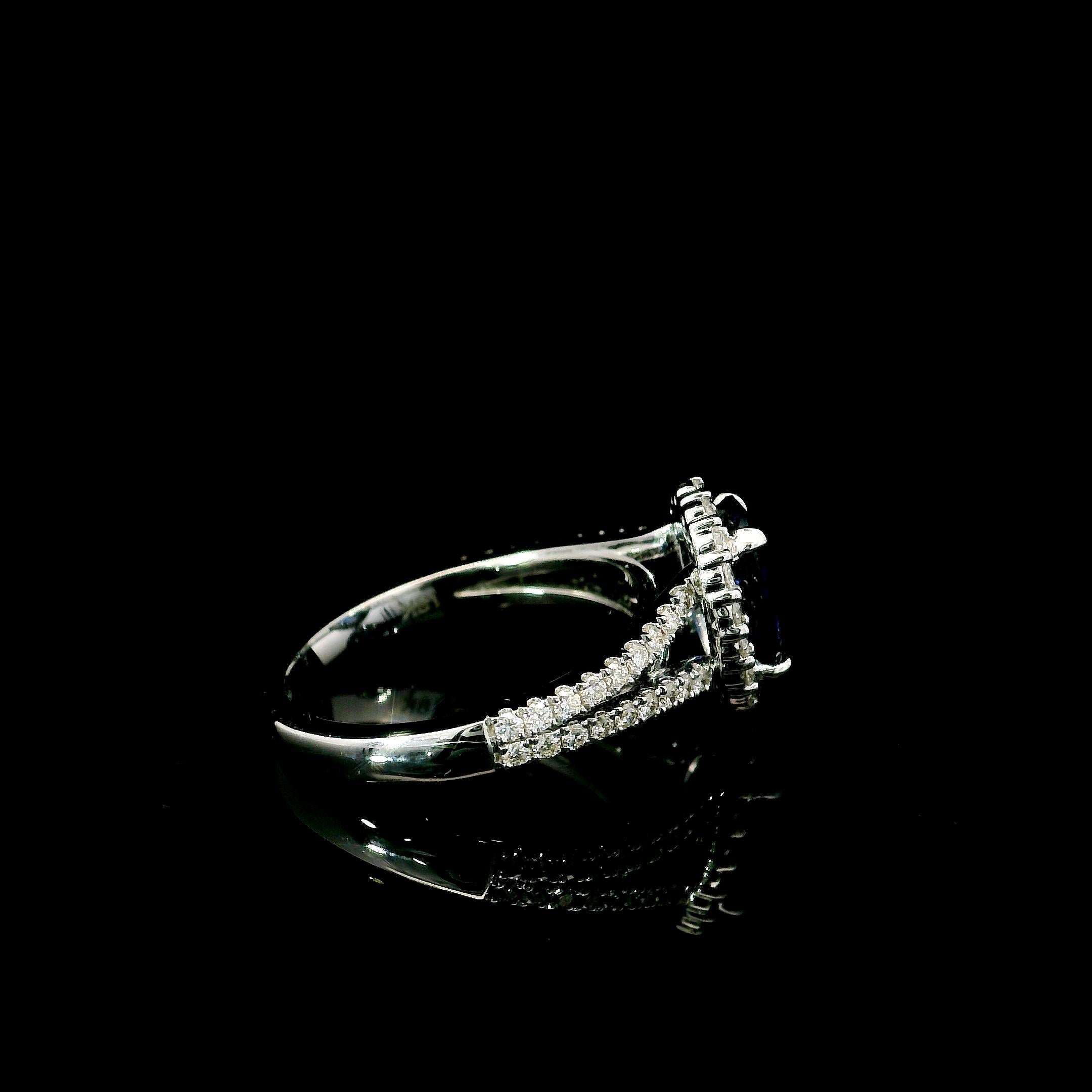 GII Certified 1.75 Carat Blue Diamond Ring For Sale 2