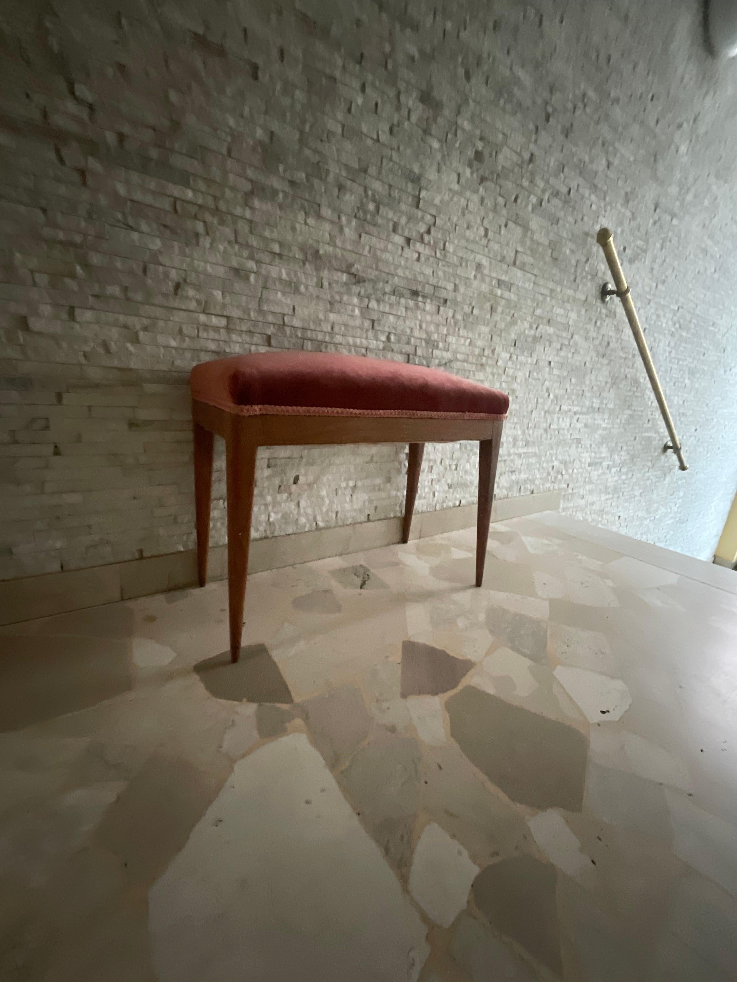 GiIO PONTI - Walnut bench, pink velvet - Made in ITALY 1940s For Sale 5