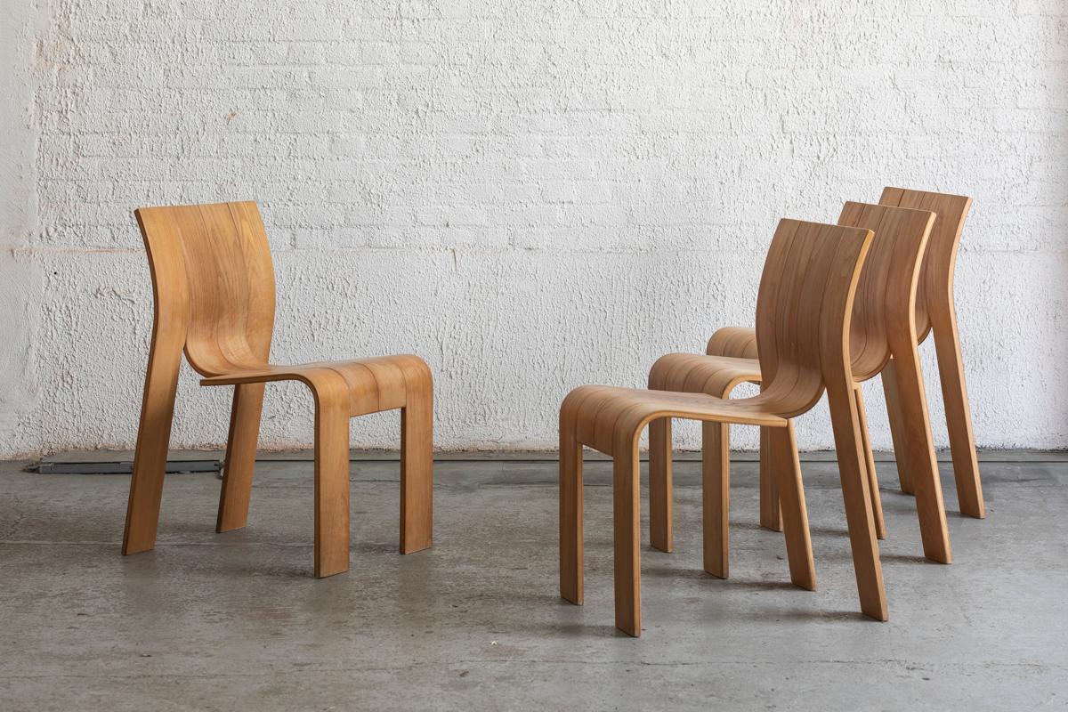 Set of 4 stackable dining chairs designed by Gijs Bakker, produced by Castelyn in the Netherlands in the 1970’s. The design idea of Bakker was to reduce the complexity of a chair’s form until a clean image remained. Each chair is made of 6 strips of