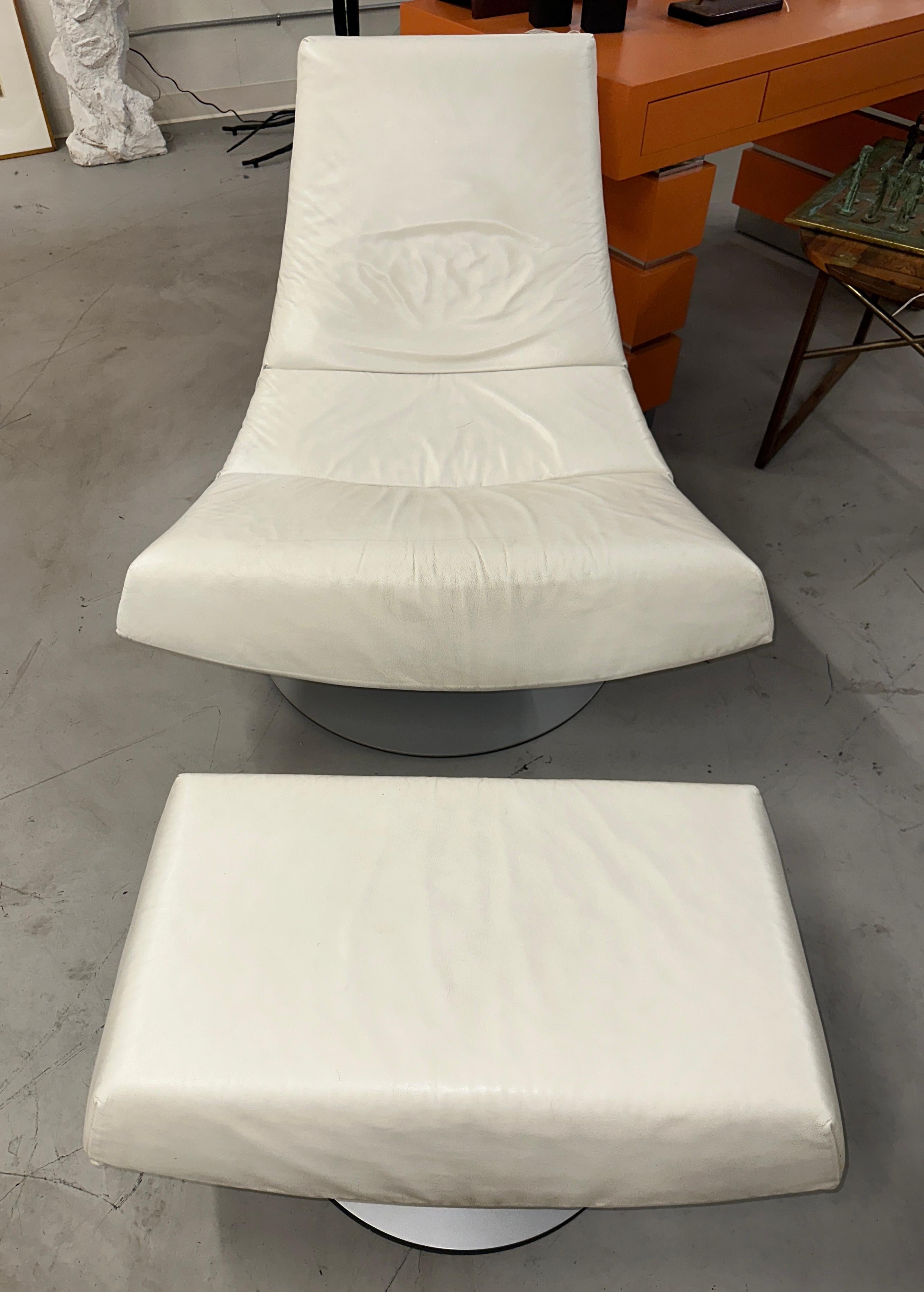 Gijs Papavoine Olivier Chair and Ottoman by Montis of the Netherlands For Sale 4