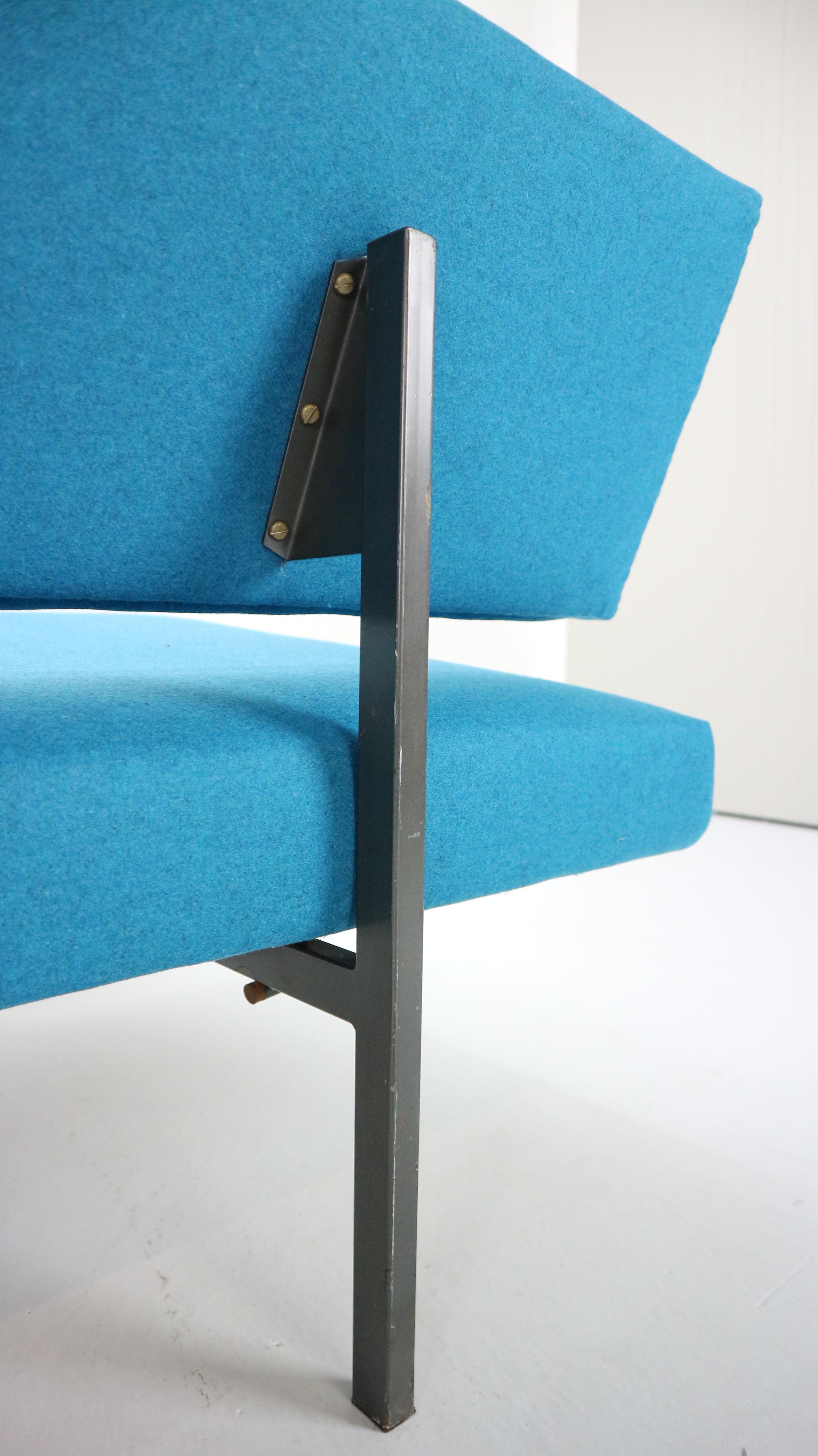 Gijs Van Der Sluis Streamline Blue Sleeper Sofa Daybed Model 540, 1961 7