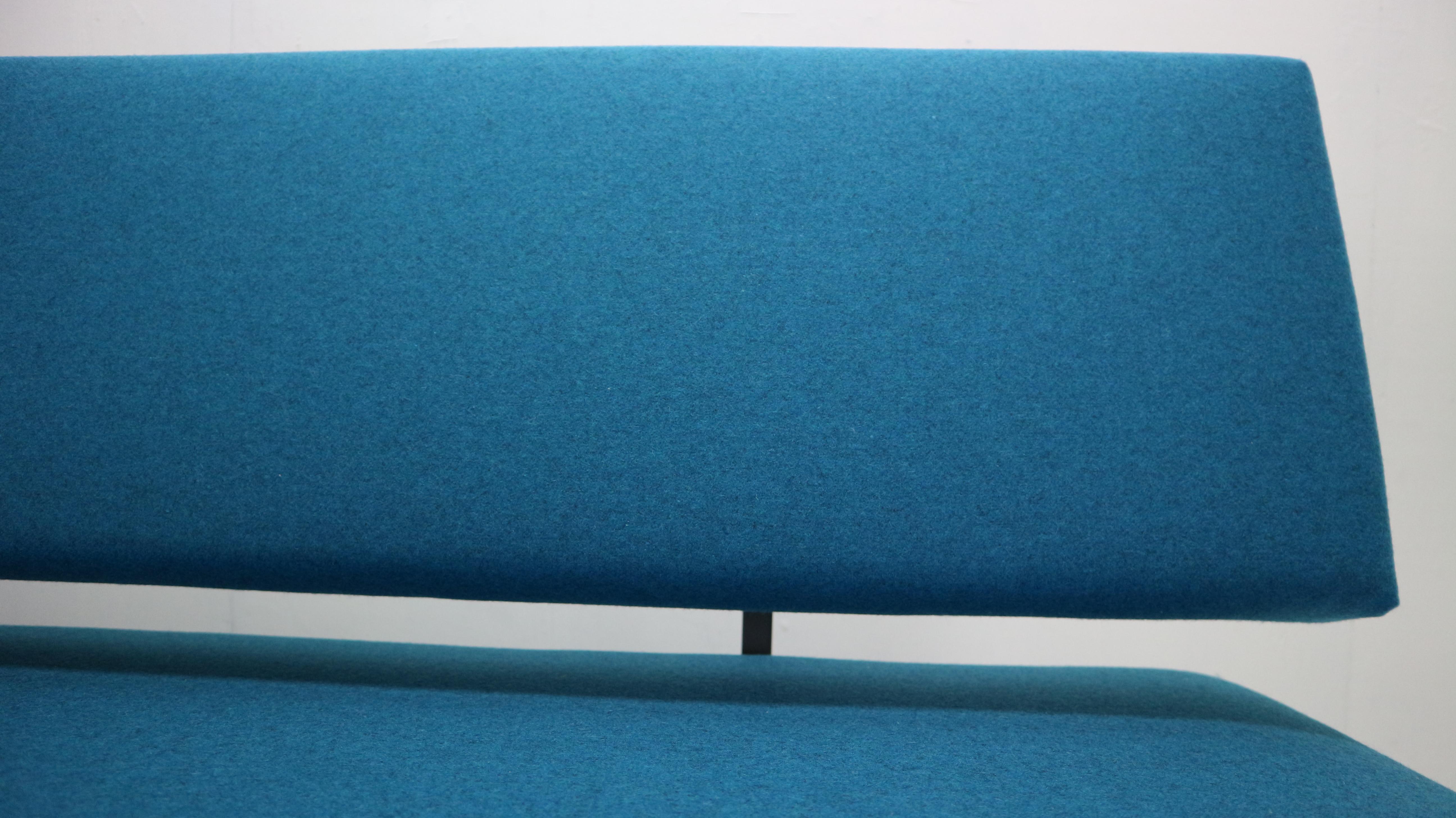 Gijs Van Der Sluis Streamline Blue Sleeper Sofa Daybed Model 540, 1961 8