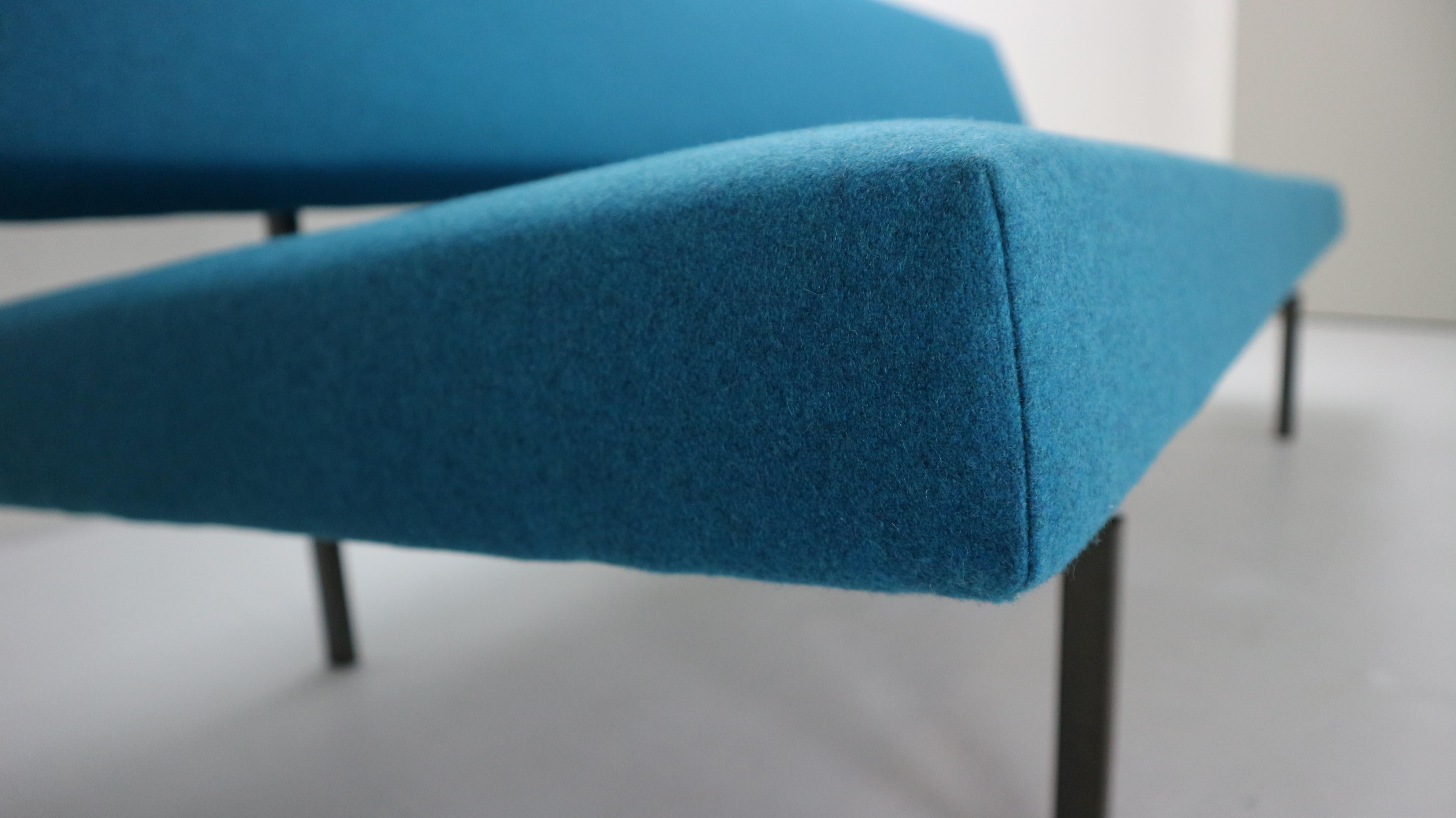 Gijs Van Der Sluis Streamline Blue Sleeper Sofa Daybed Model 540, 1961 10