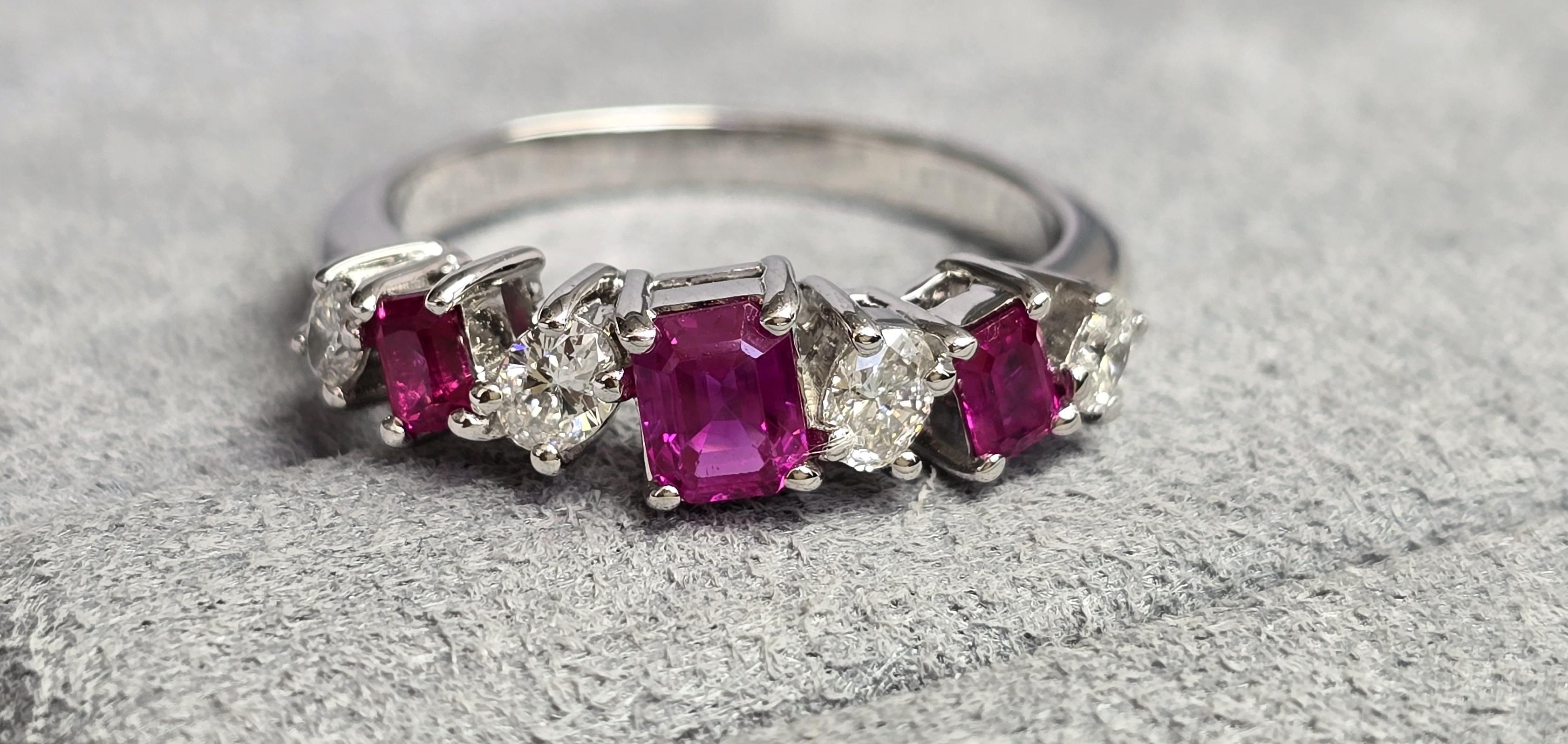 Anello con rubino certificato GIL da 0,77 carati in vendita 5