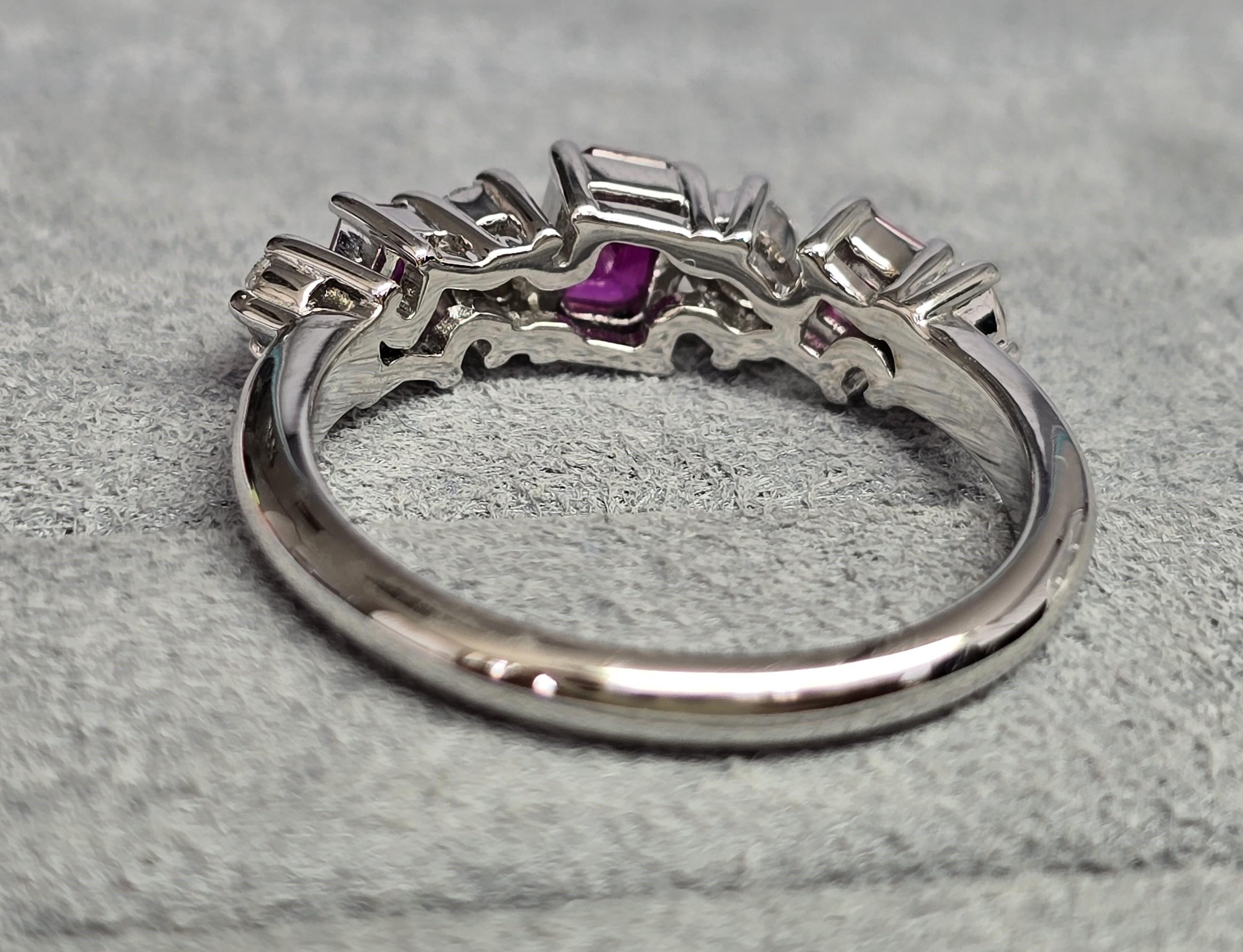 Anello con rubino certificato GIL da 0,77 carati in vendita 2