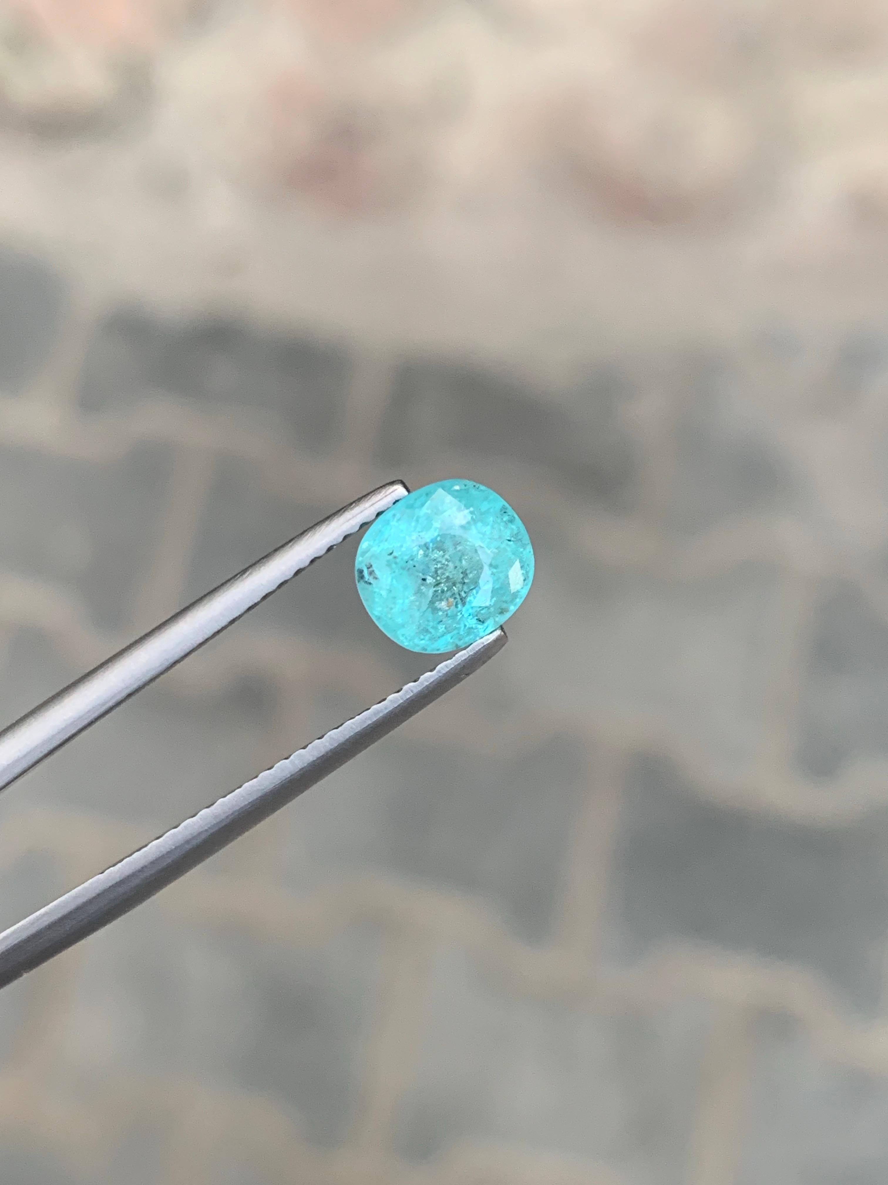 Gemma naturale sfusa di forma ovale di tormalina Paraiba certificata GIL da 1.94 carati in vendita 1