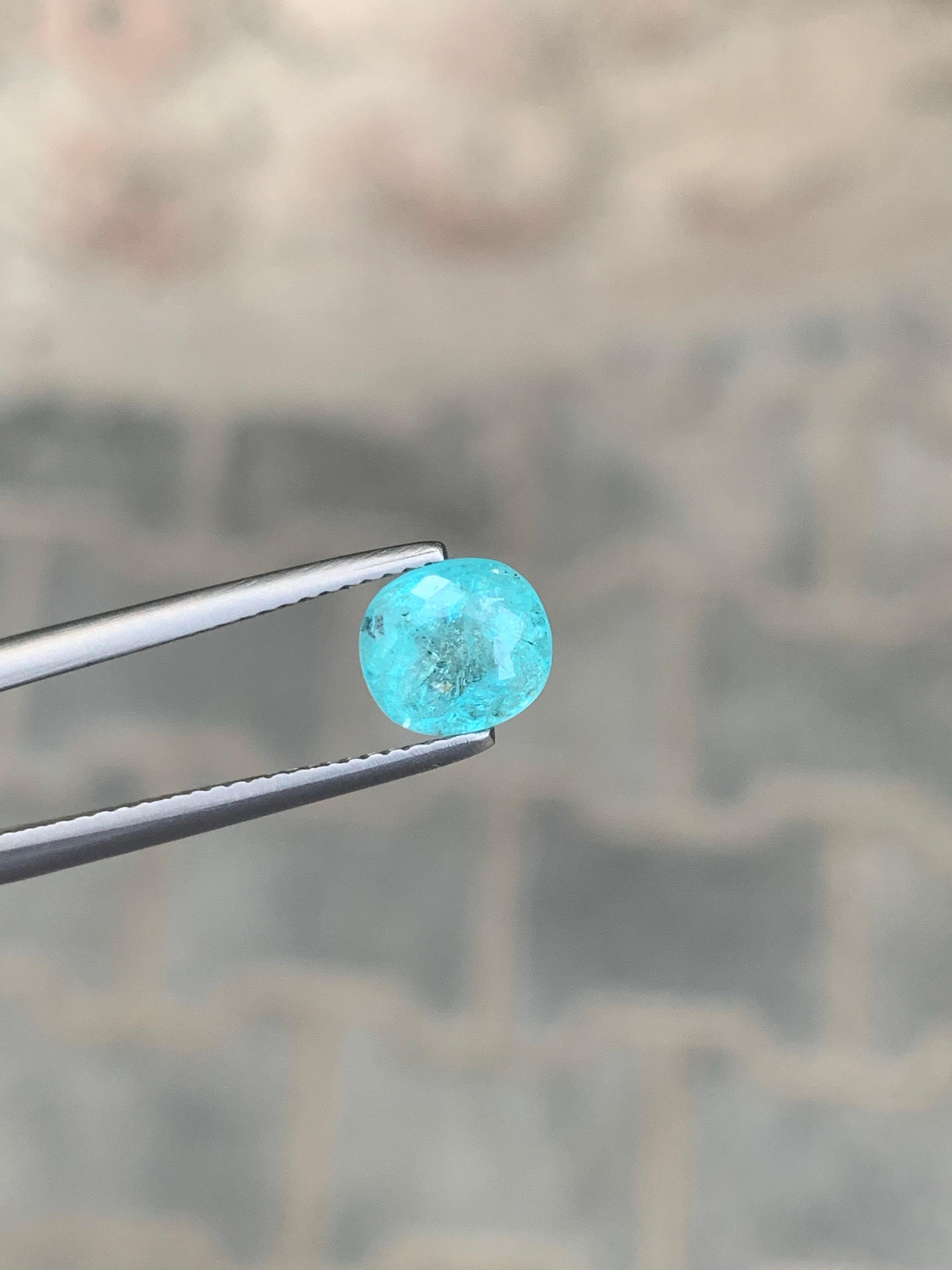 Gemma naturale sfusa di forma ovale di tormalina Paraiba certificata GIL da 1.94 carati in vendita 2