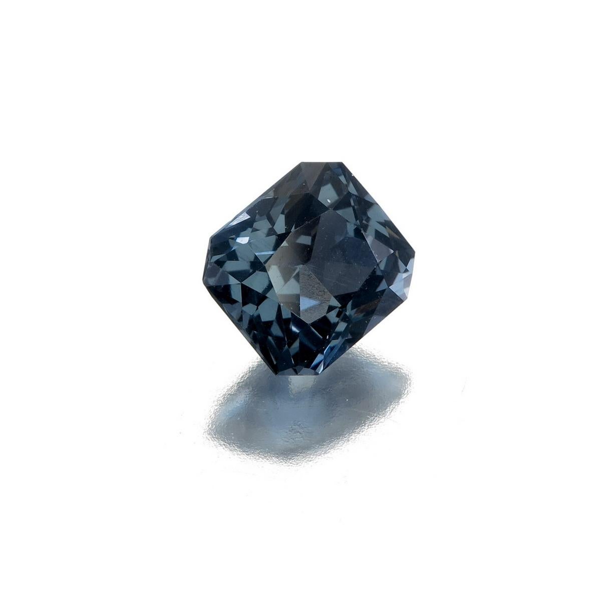 GIL Certified 2.12 carat Cobalt Blue Spinel from Burma
No Heat
Dimension: 7.00 x 7.56 x 4.79 mm
Weight: 2.12 carat
Cut: Octagonal