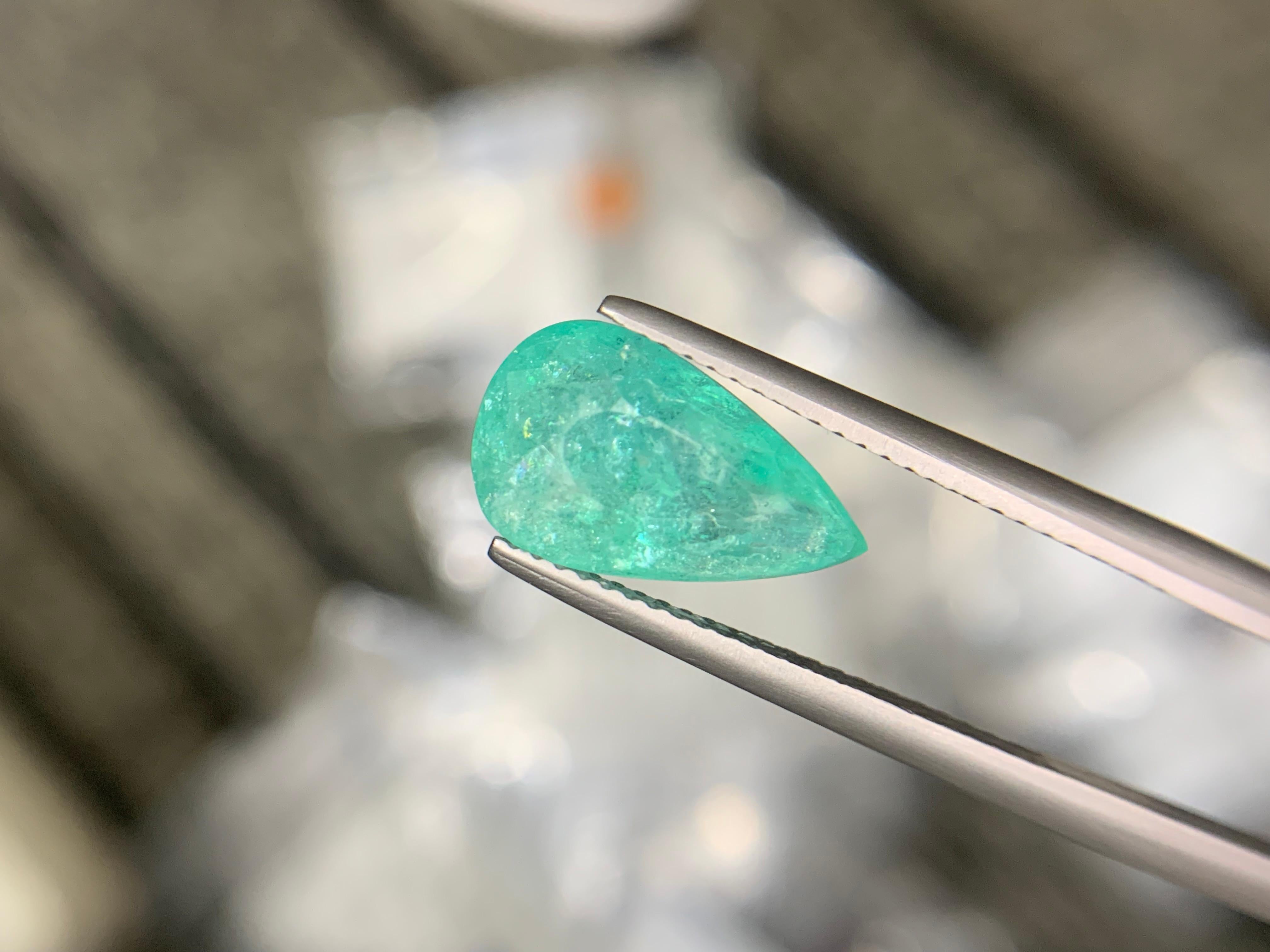 Gemma naturale sciolta Paraiba Tourmaline a forma di pera certificata GIL da 4,47 carati in vendita 11