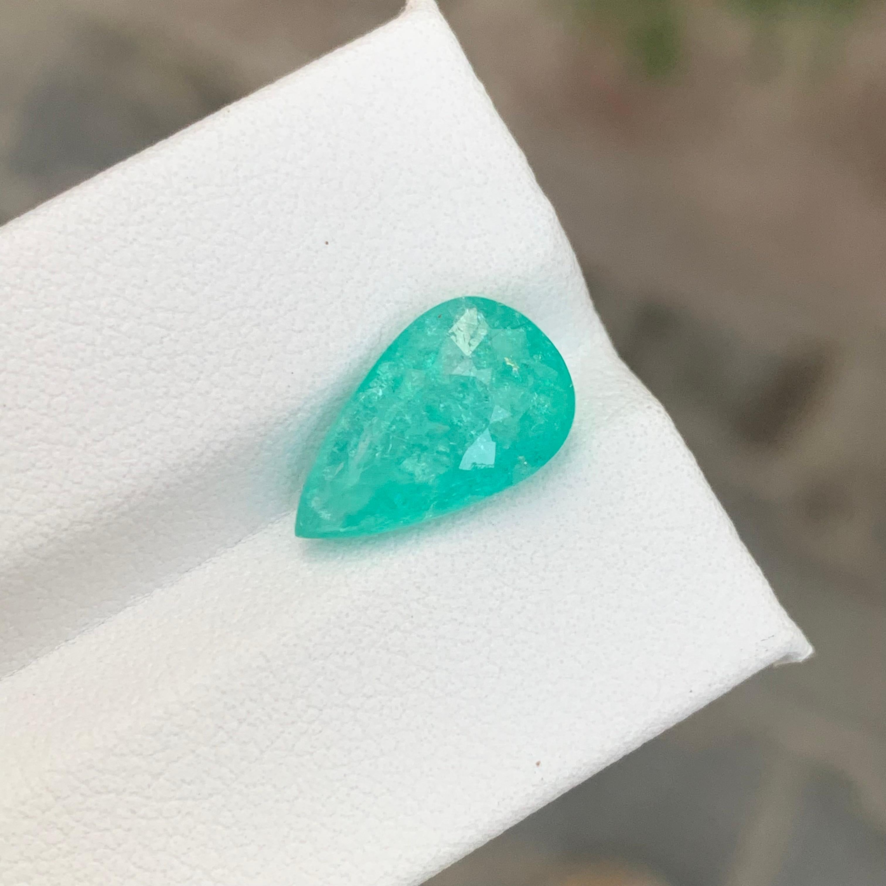 Taglio a goccia Gemma naturale sciolta Paraiba Tourmaline a forma di pera certificata GIL da 4,47 carati in vendita