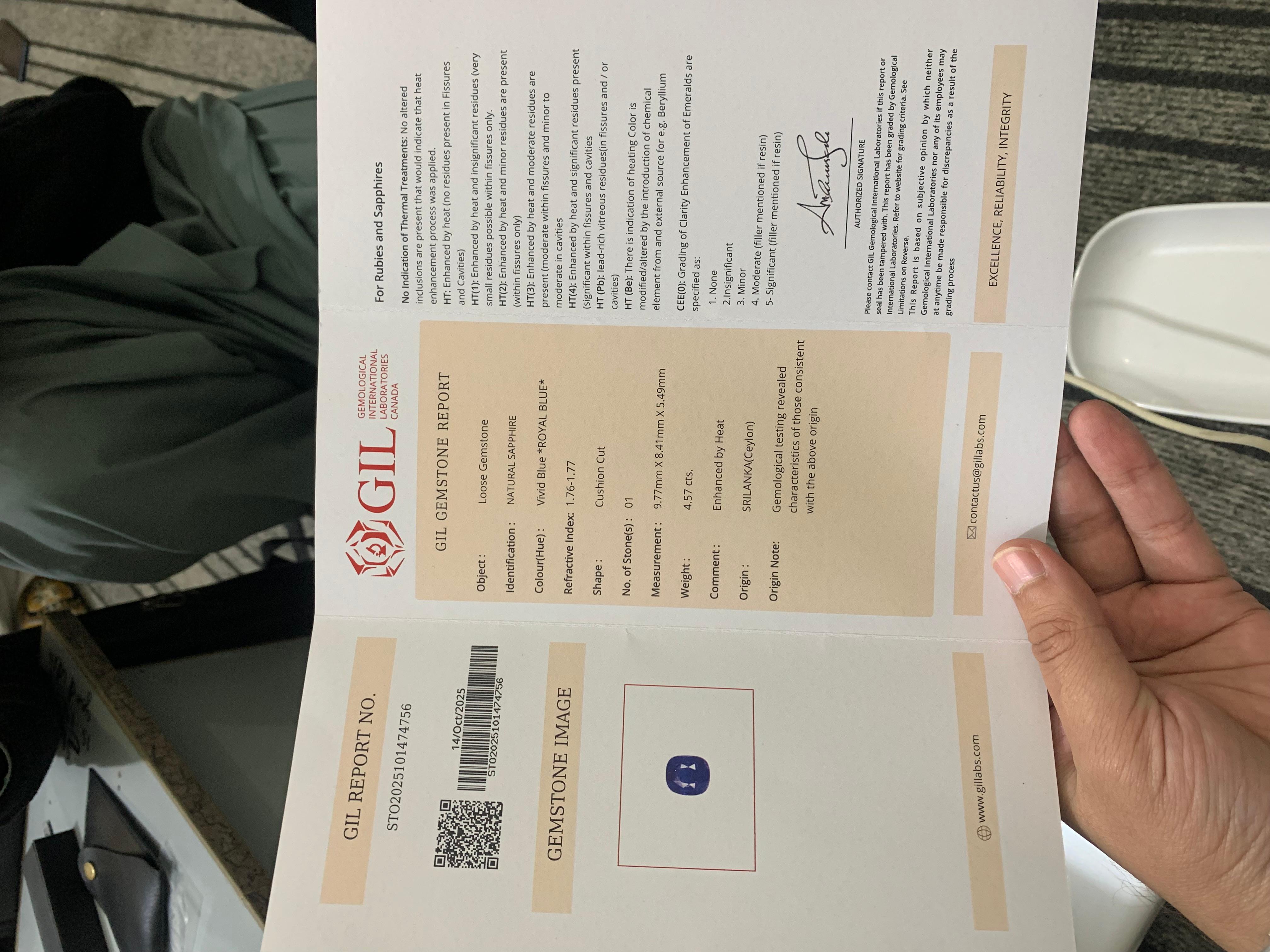 Saphir royal bleu de Ceylan certifié GIL de 4,57 carats naturel en vrac en vente 9
