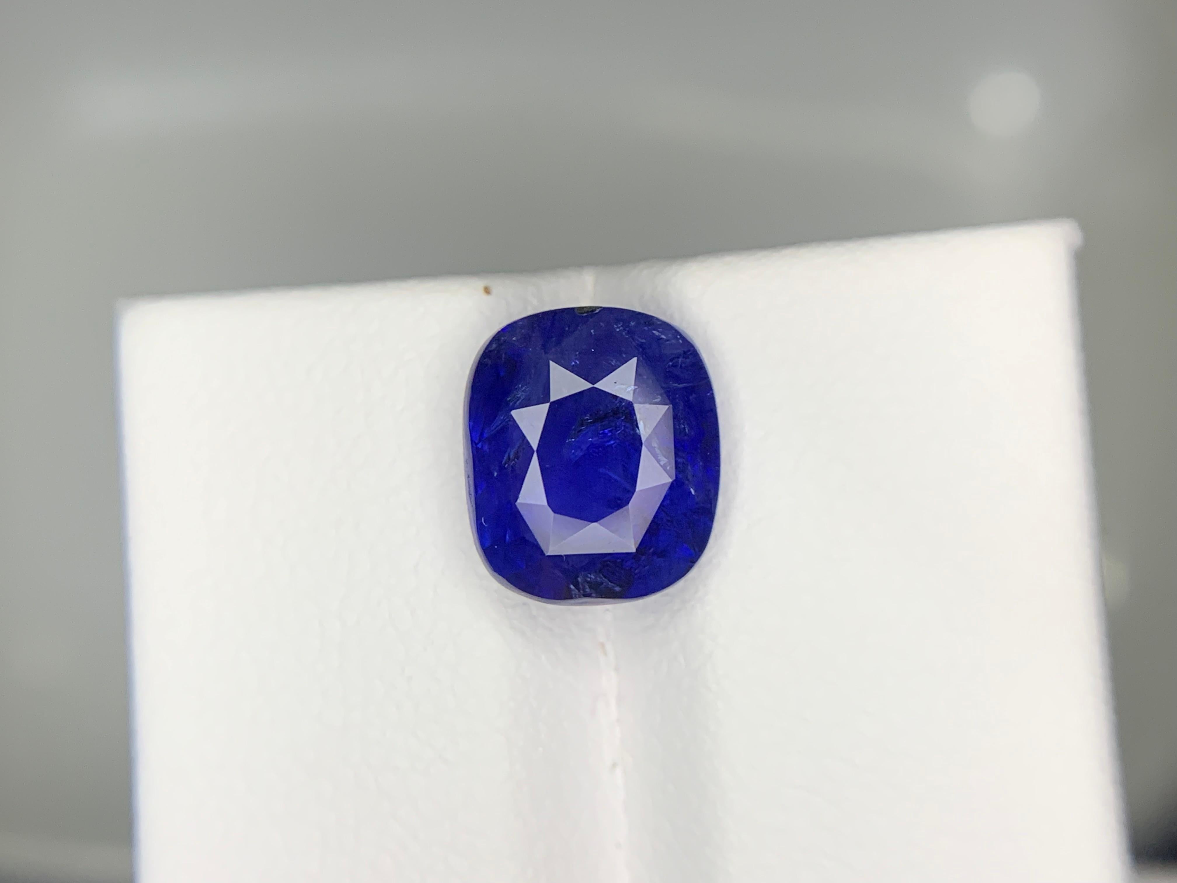 Saphir royal bleu de Ceylan certifié GIL de 4,57 carats naturel en vrac Neuf - En vente à Peshawar, PK