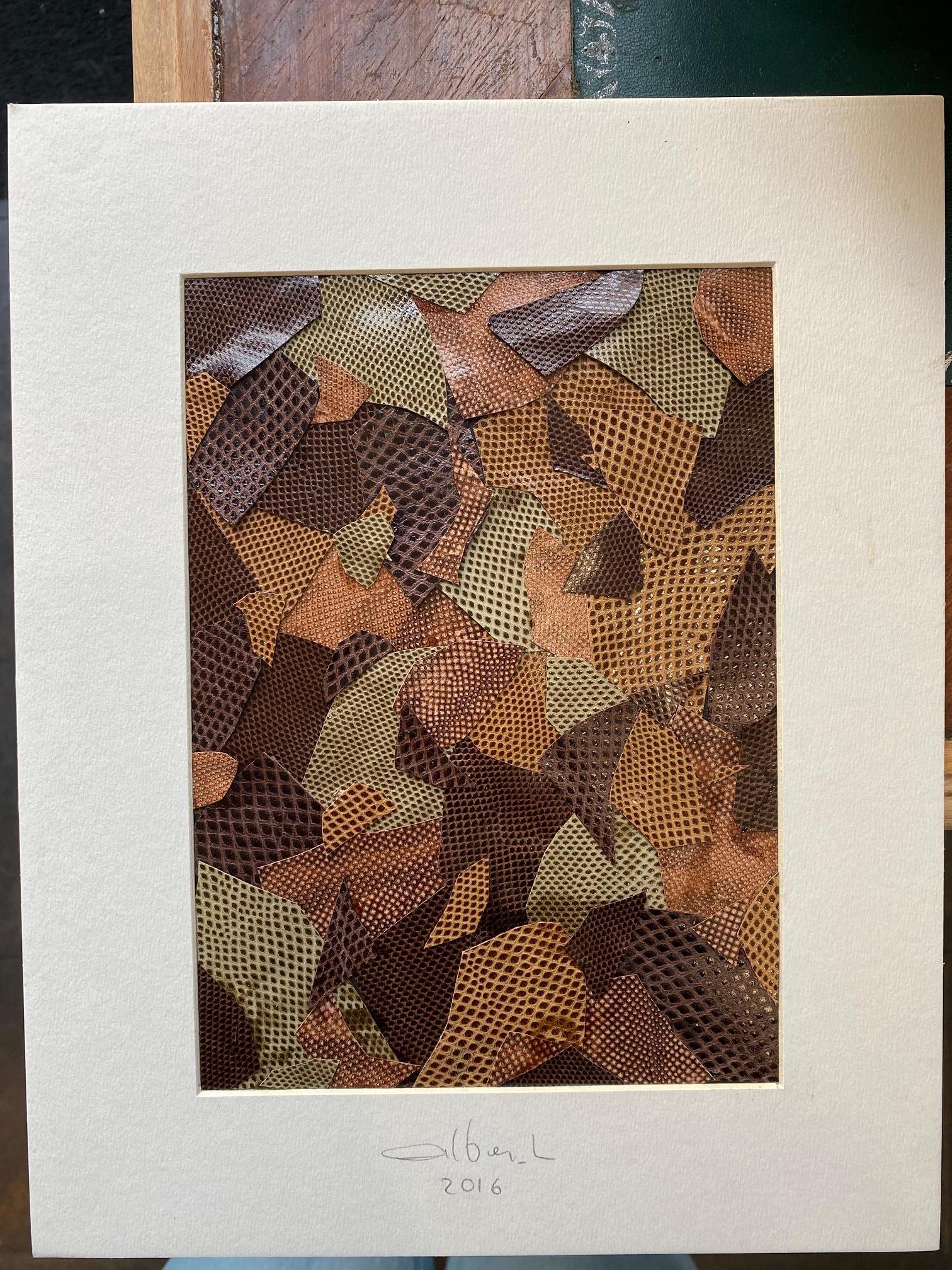Collage cuir de serpent by Gilbert Albert - 20x15 cm For Sale 1