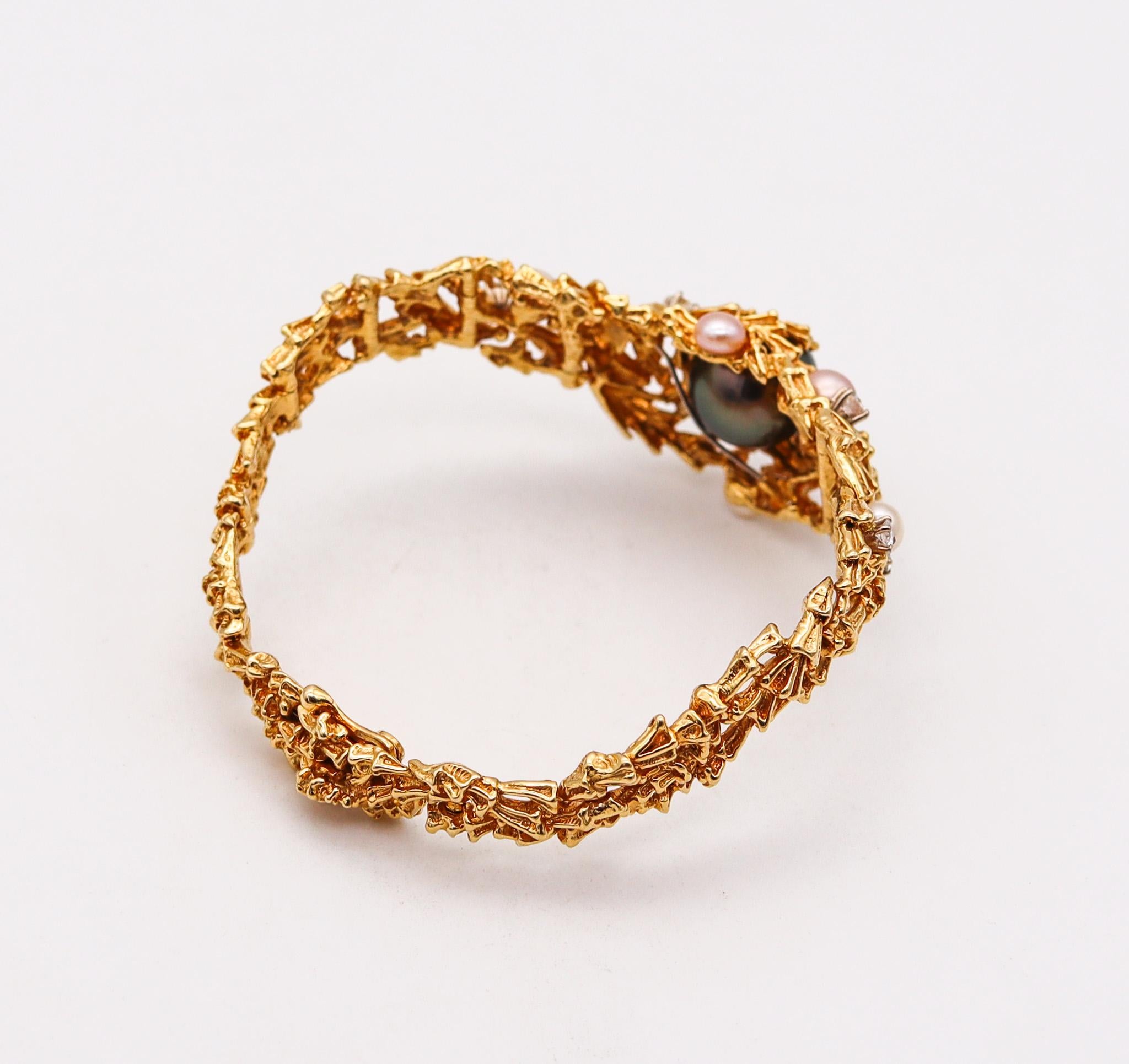 Modernist Gilbert Albert 1970 Organic Bracelet In 18Kt Yellow Gold With Diamonds And Pearl For Sale