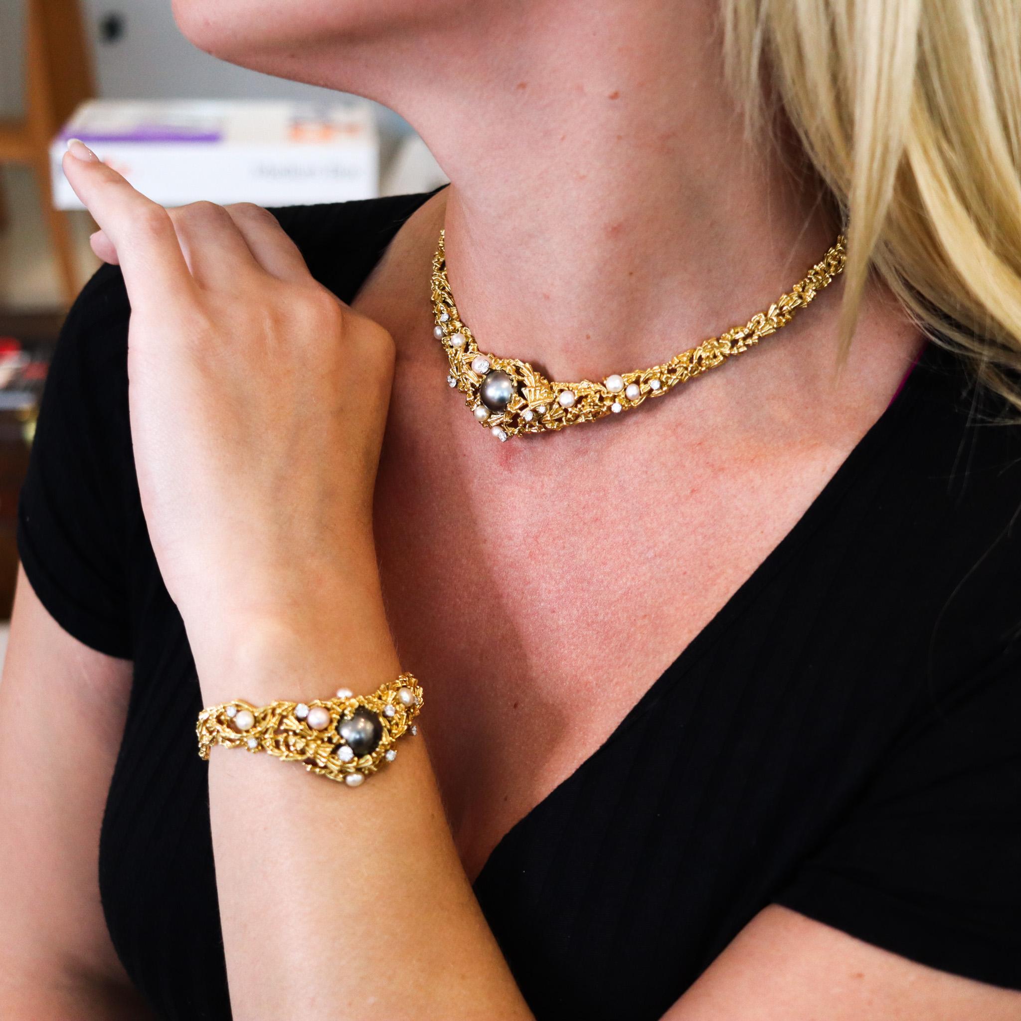 Organische Halskette aus 18 Karat Gelbgold mit Diamanten und Perlen von Gilbert Albert, 1970 im Angebot 3
