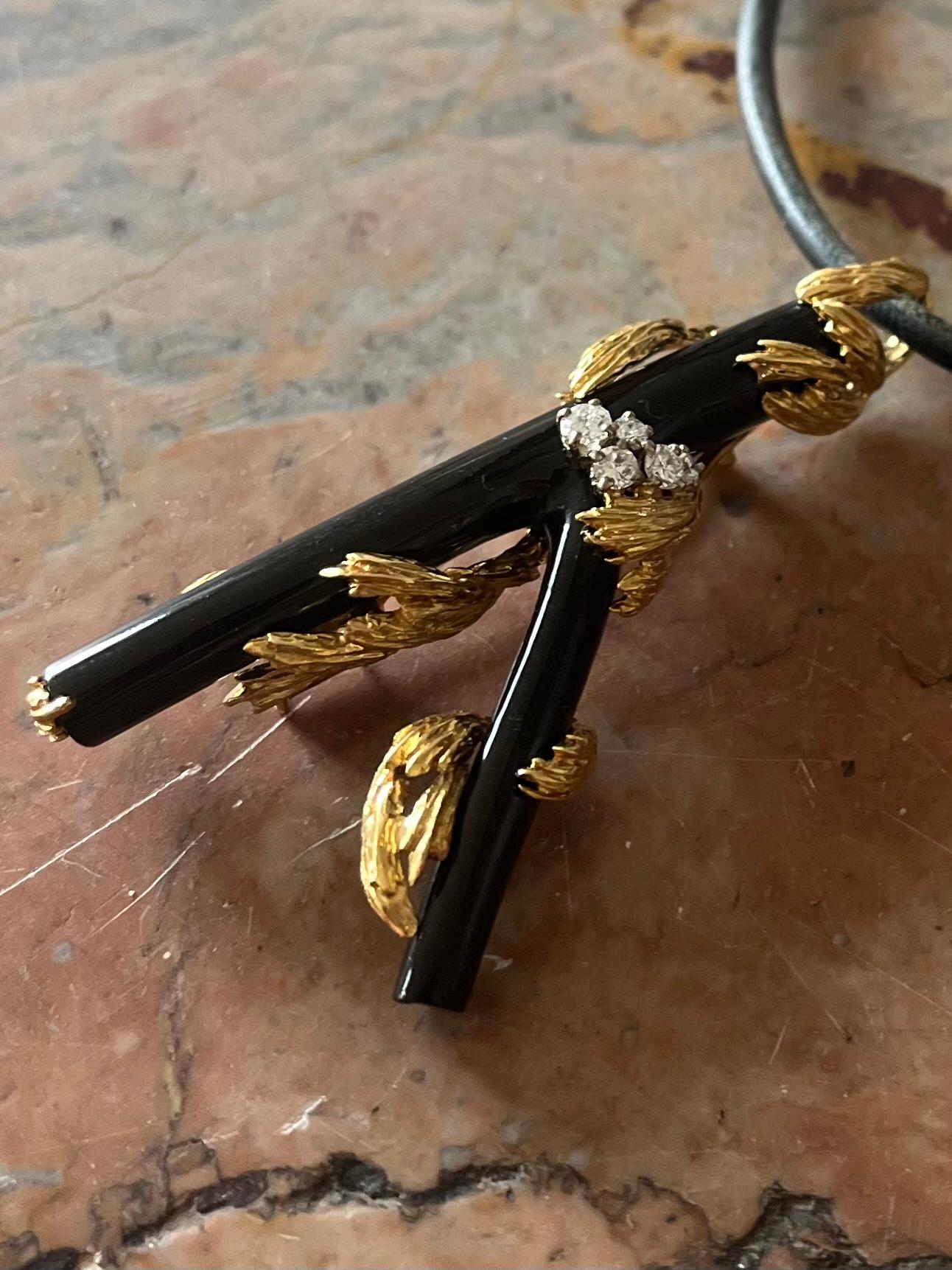 Gilbert Albert Black Coral and Diamonds brooch In Excellent Condition For Sale In Paris, FR