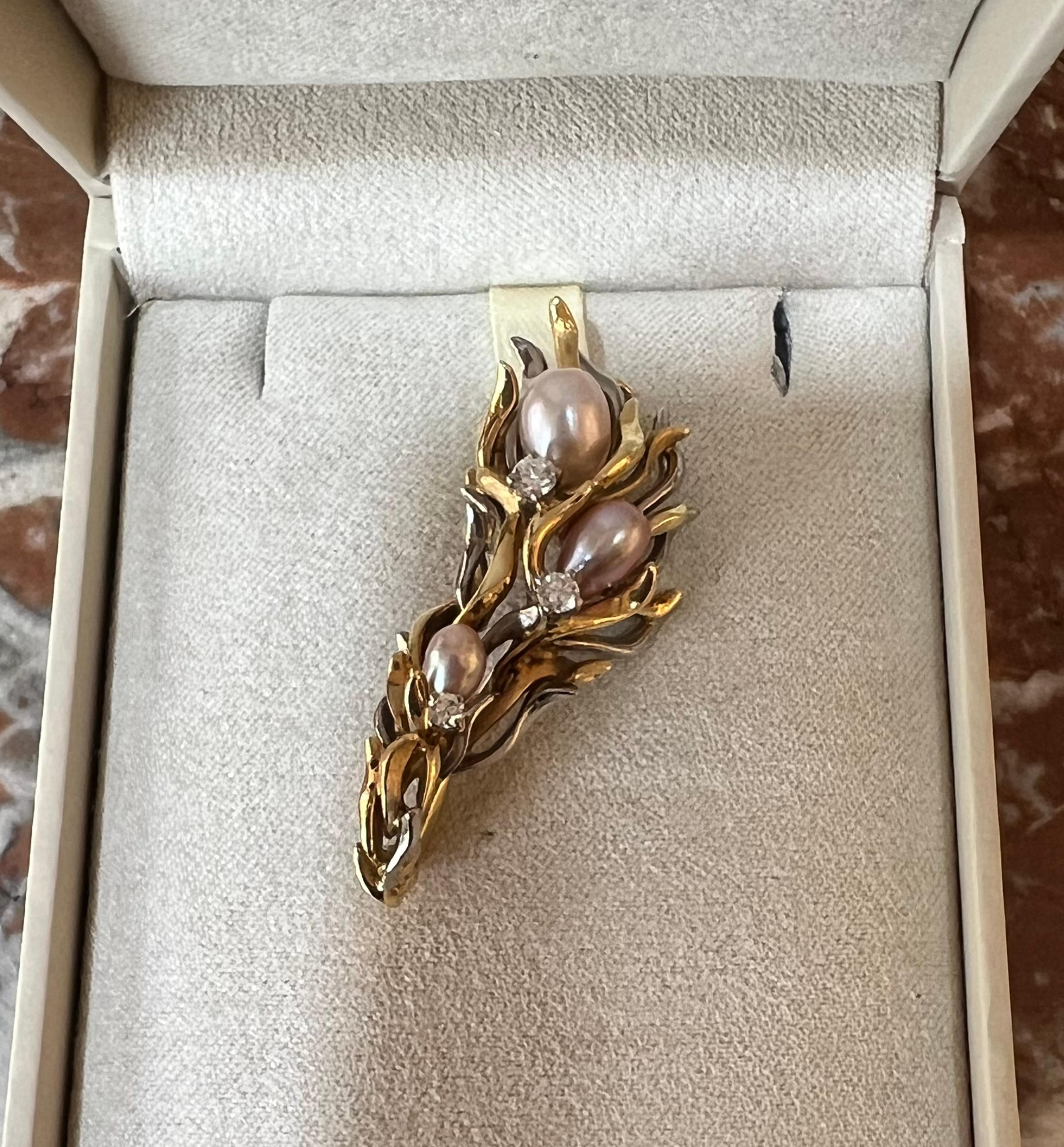 Gilbert Albert Pearls Diamonds 18 Carat Yellow Gold Seaweed Brooch In Excellent Condition For Sale In Paris, FR