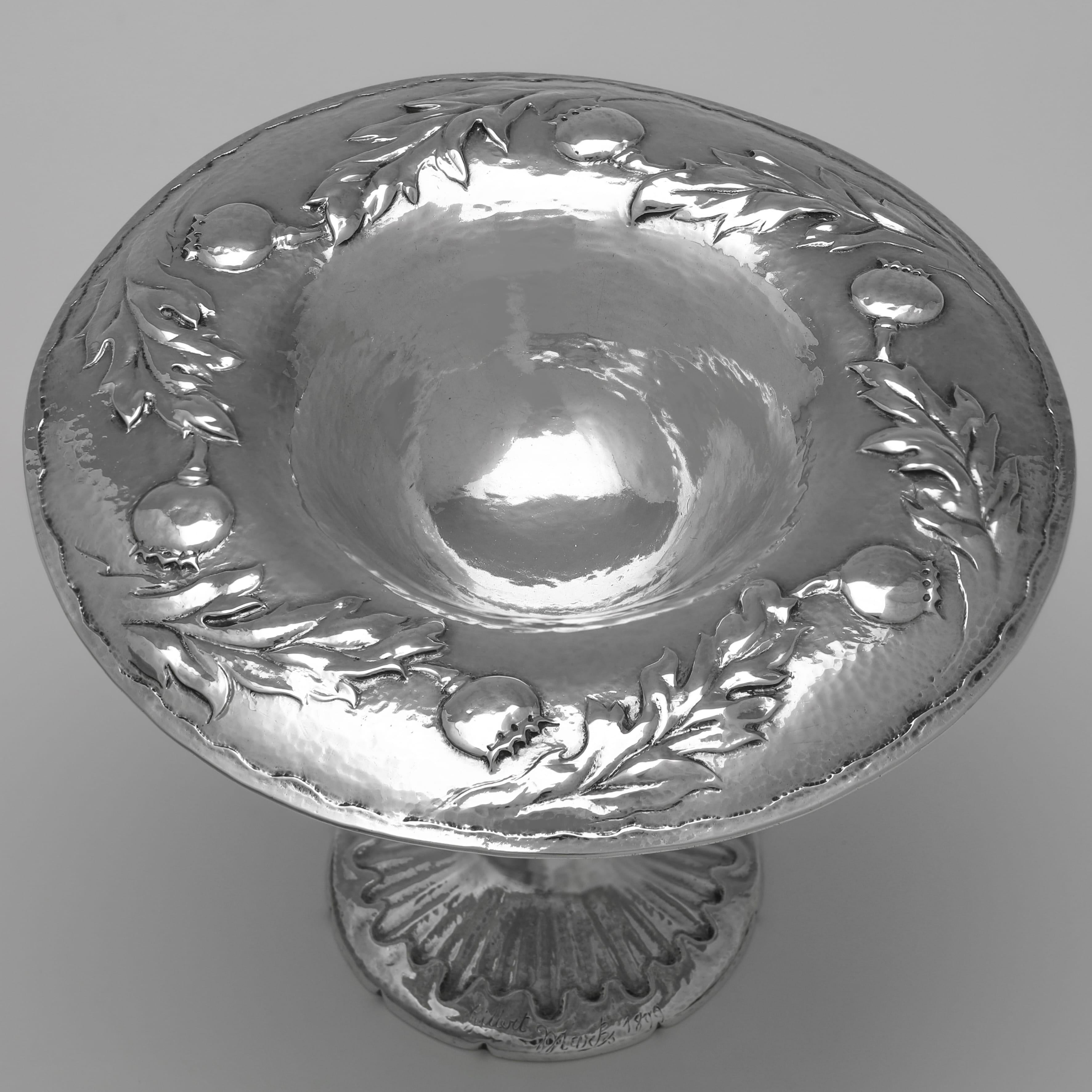 Arts and Crafts Tazze in argento di Gilbert Marks Arts & Crafts, 1899 in vendita