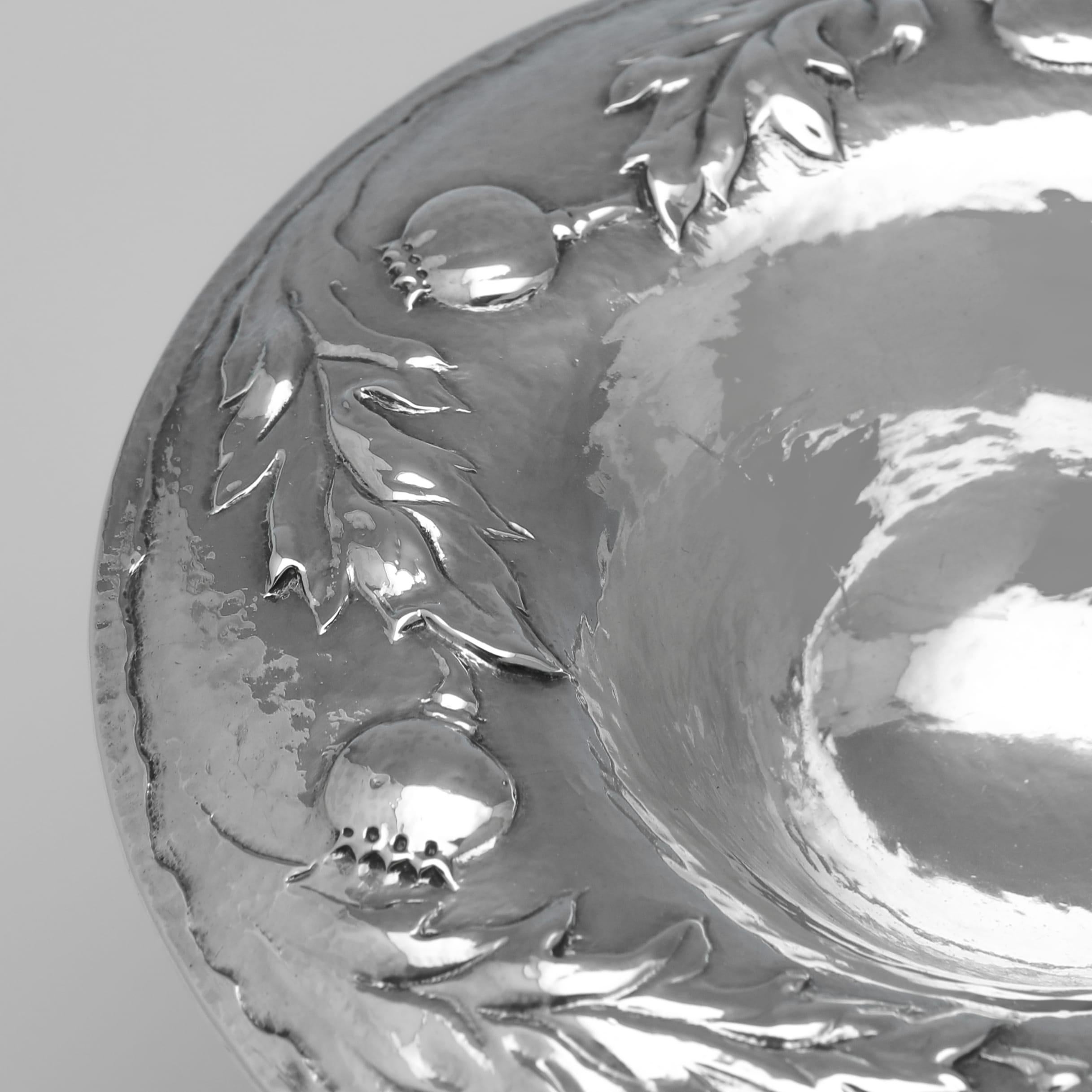 Inglese Tazze in argento di Gilbert Marks Arts & Crafts, 1899 in vendita