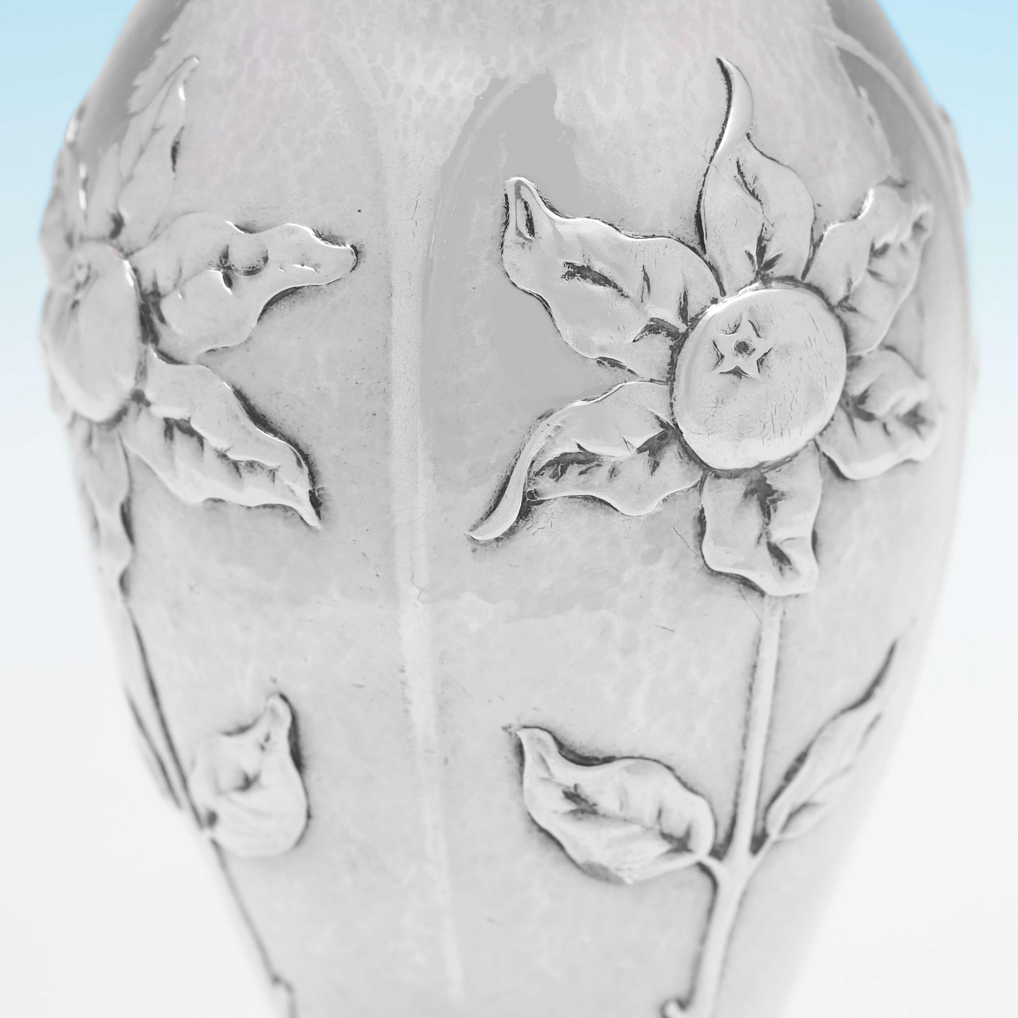 victorian sugar shaker