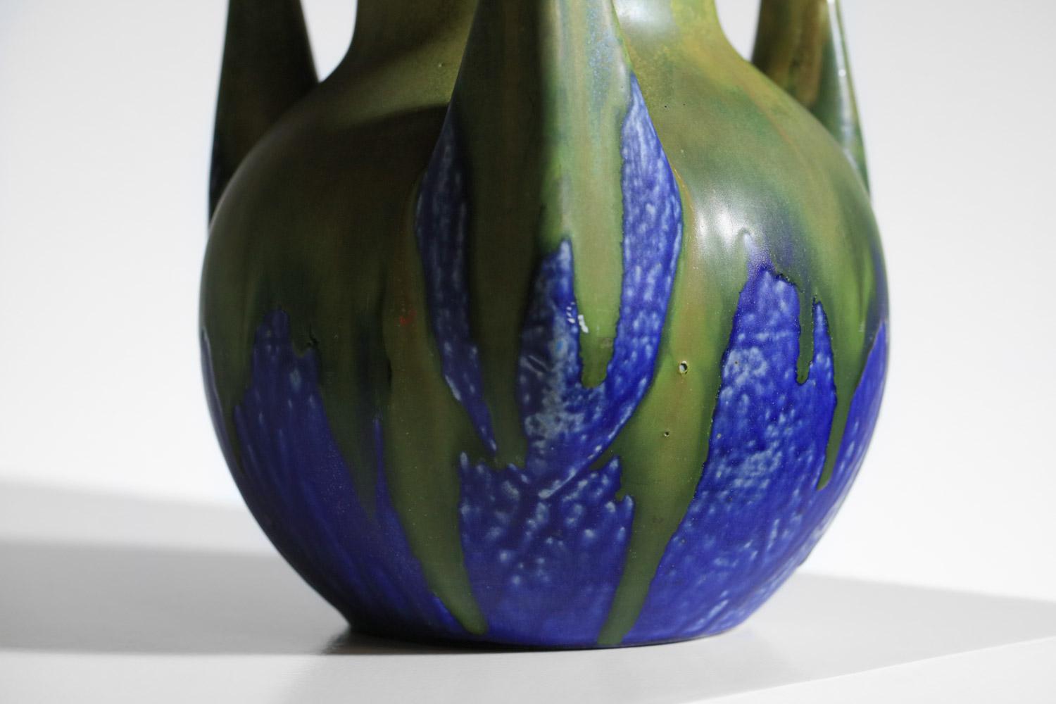 Gilbert Méténier blue and green glazed free form ceramic vase  In Good Condition For Sale In Lyon, FR