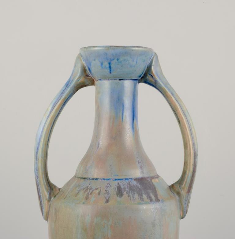 Gilbert Méténier, céramiste français. Grand vase impressionnant en céramique avec poignées. Excellent état - En vente à København, Copenhagen