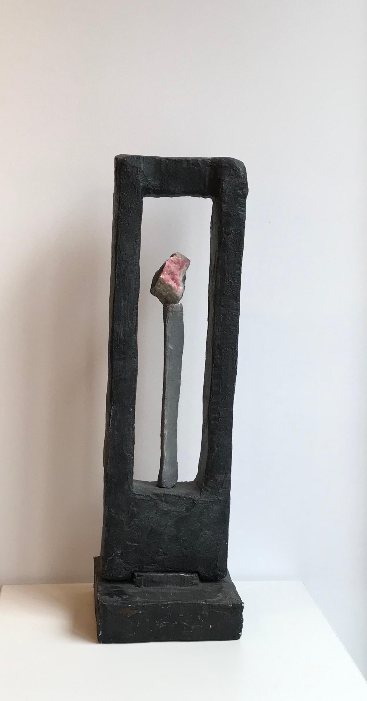 Pink rhodochrosite - Contemporary Sculpture by Gilbert Pauli