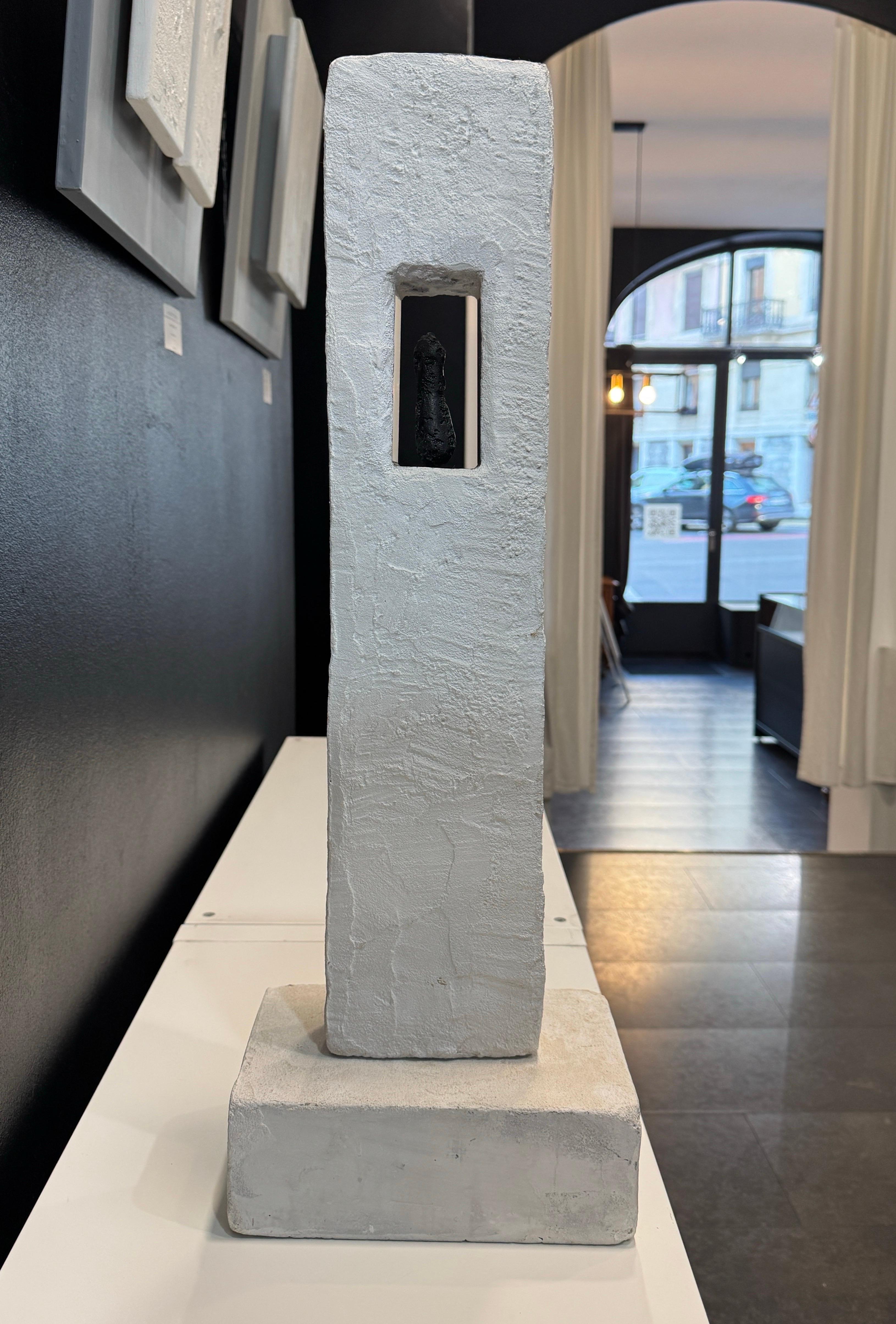 Born in 1944 in the canton of Fribourg, Gilbert Pauli lived in Geneva, where he devoted himself to painting and sculpture, a passion he developed from his childhood. His favorite theme is the dialogue between the human being and his creator.