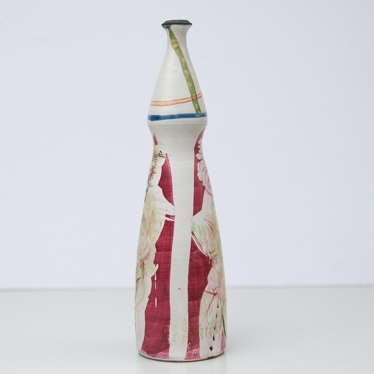 Seltene große Vase mit Flaschenhals, entworfen von Gilbert Portanier, 1982. Schöne abstrakte und kubistische Inspiration. Das Dekor ist signiert und datiert.