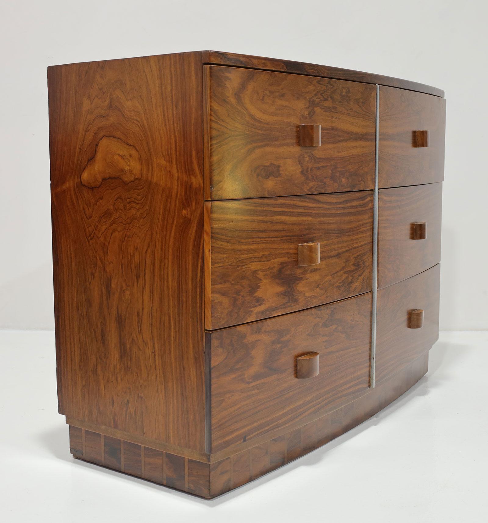 Art Déco Gilbert Rohde #3770 Comò a sei cassetti in vendita