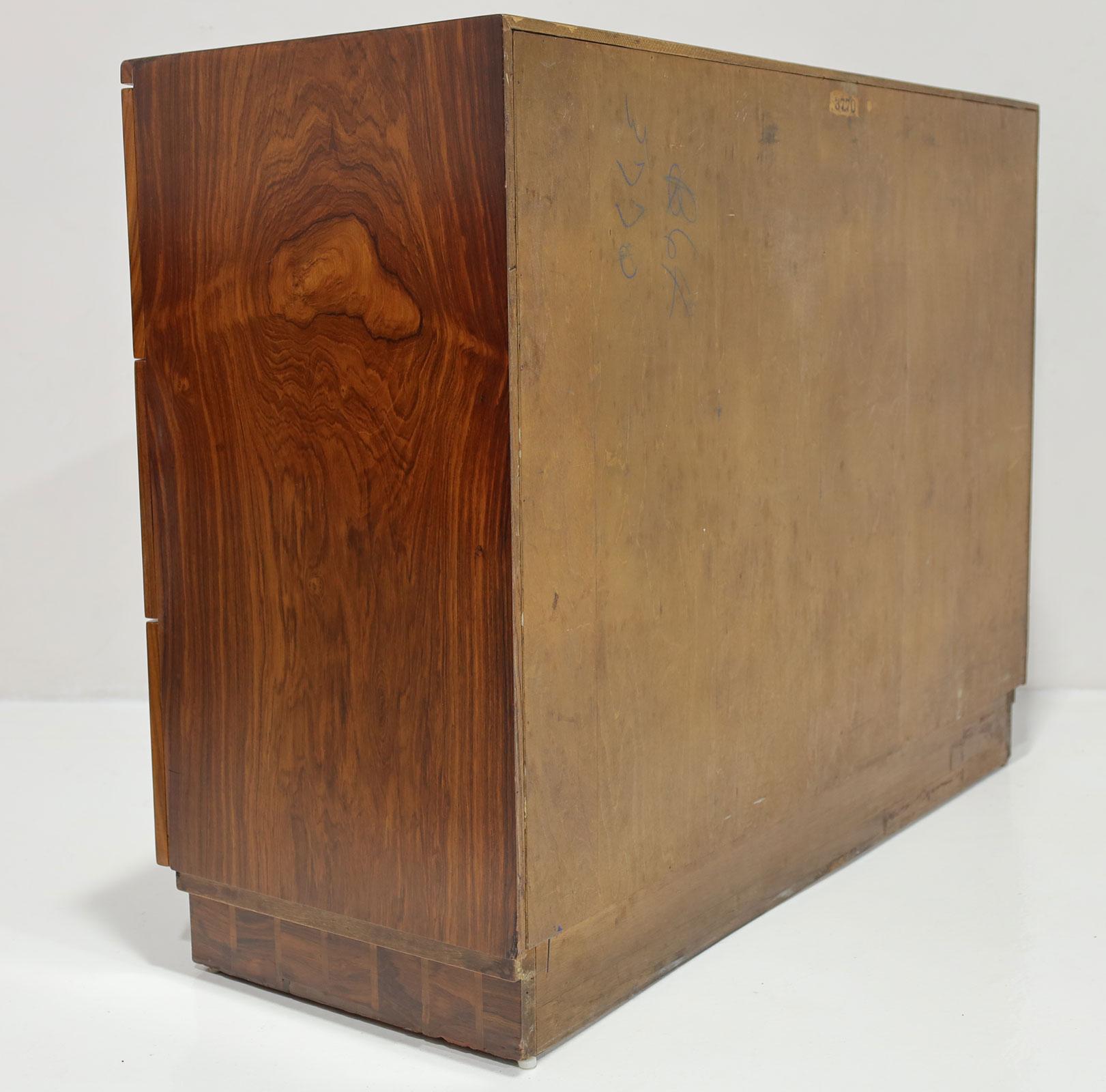 XX secolo Gilbert Rohde #3770 Comò a sei cassetti in vendita