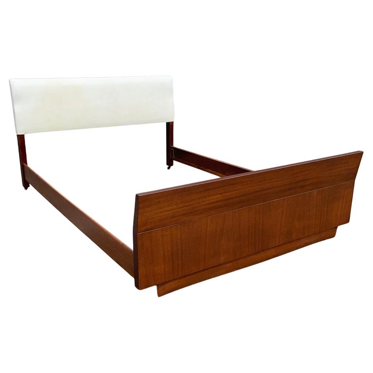 Gilbert Rohde 4140 Full Size Bed for Herman Miller For Sale