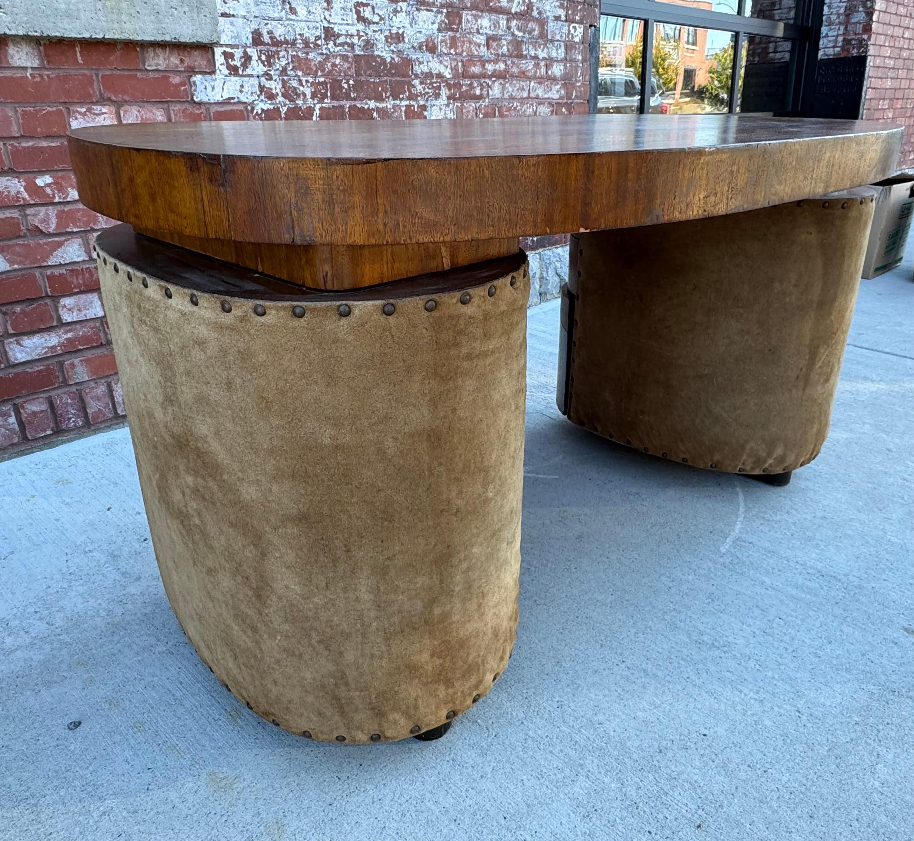 Gilbert Rohde für Herman Miller Amorphe Niere Paldao Schreibtisch...Art Deco/Modernismus im Zustand „Gut“ im Angebot in Buffalo, NY