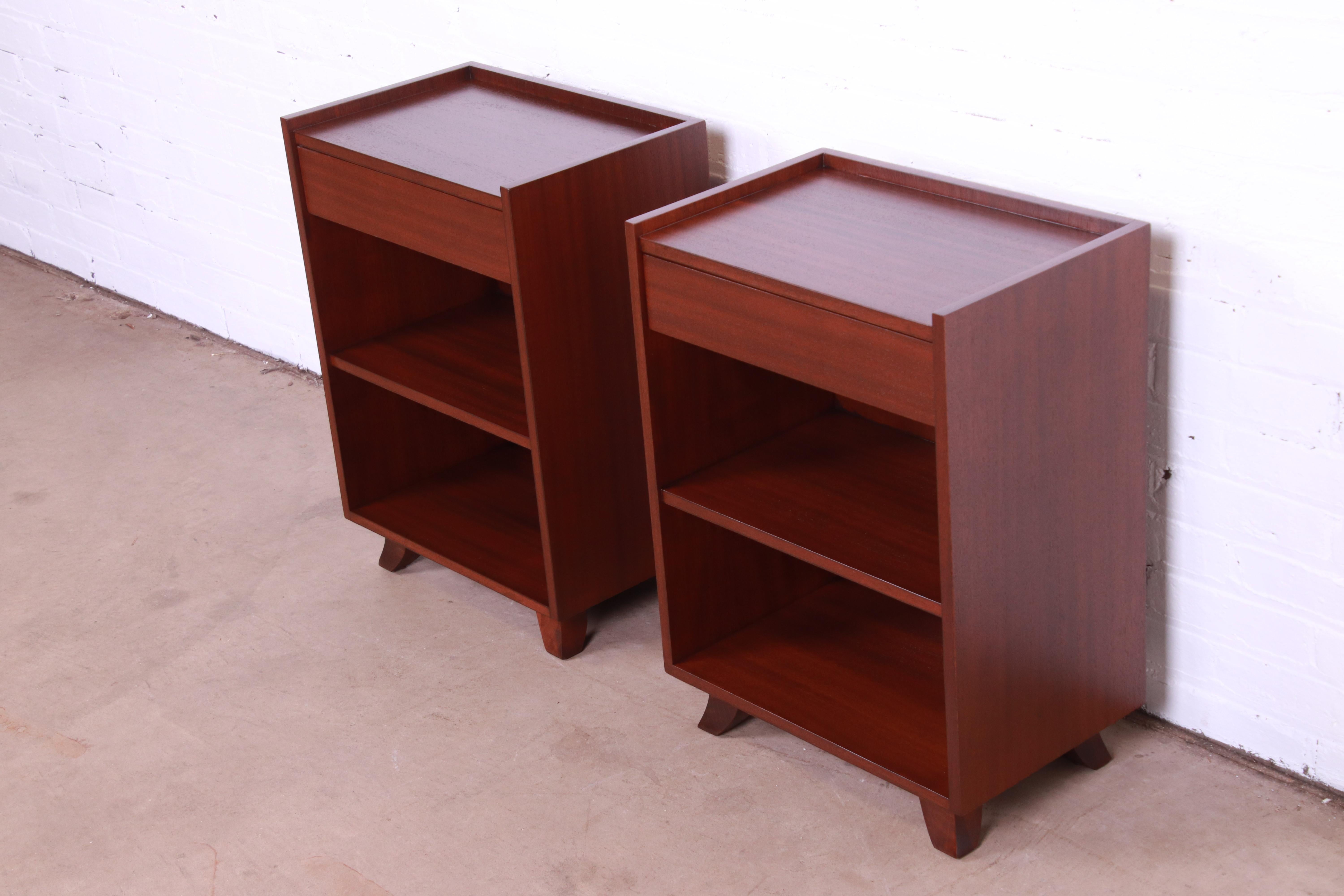 Gilbert Rohde for Herman Miller Art Deco Mahogany Nightstands, Newly Refinished In Good Condition For Sale In South Bend, IN