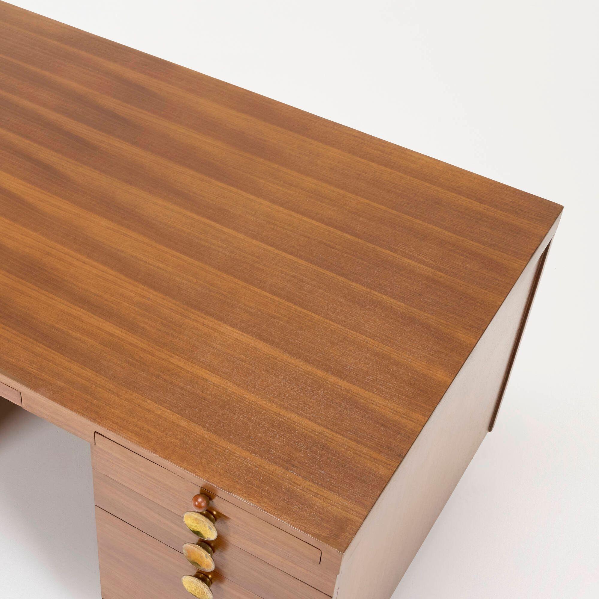 Gilbert Rohde per Herman Miller Executive Office Group Desk 1942 In condizioni buone in vendita a Chicago, IL