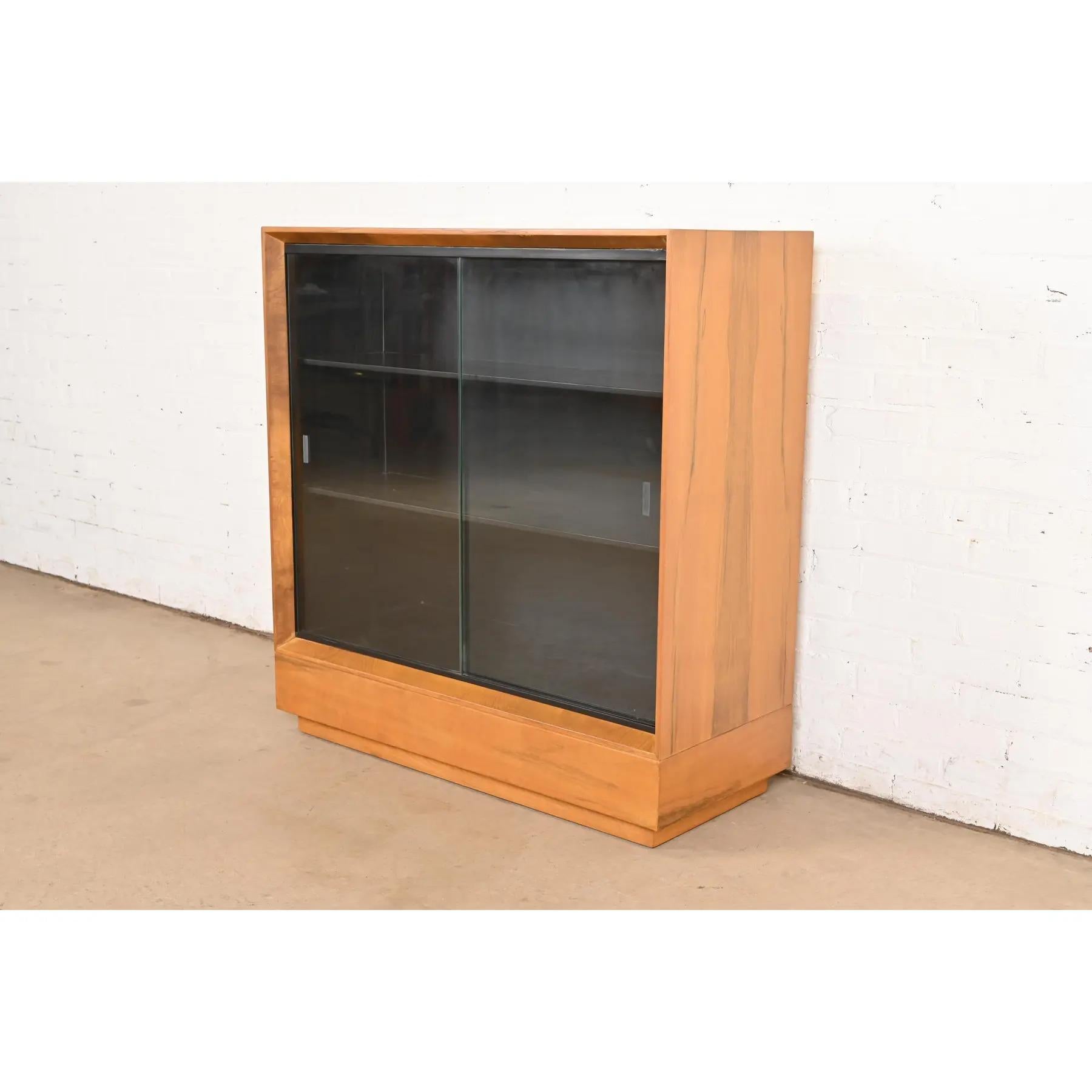 An extremely rare and exceptional Mid-Century Modern bookcase cabinet

By Gilbert Rohde for Herman Miller, 