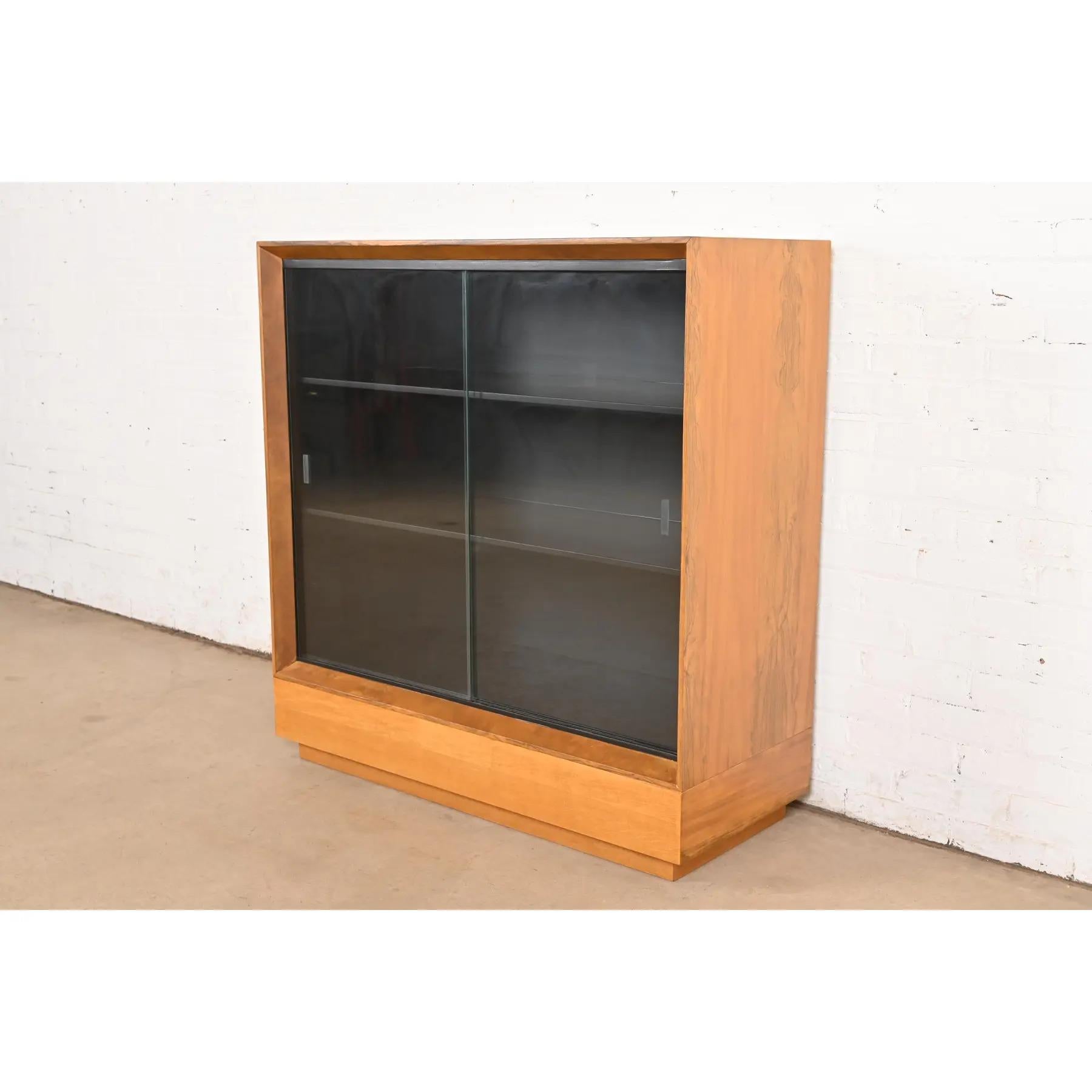 An extremely rare and exceptional Mid-Century Modern bookcase cabinet

By Gilbert Rohde for Herman Miller, 