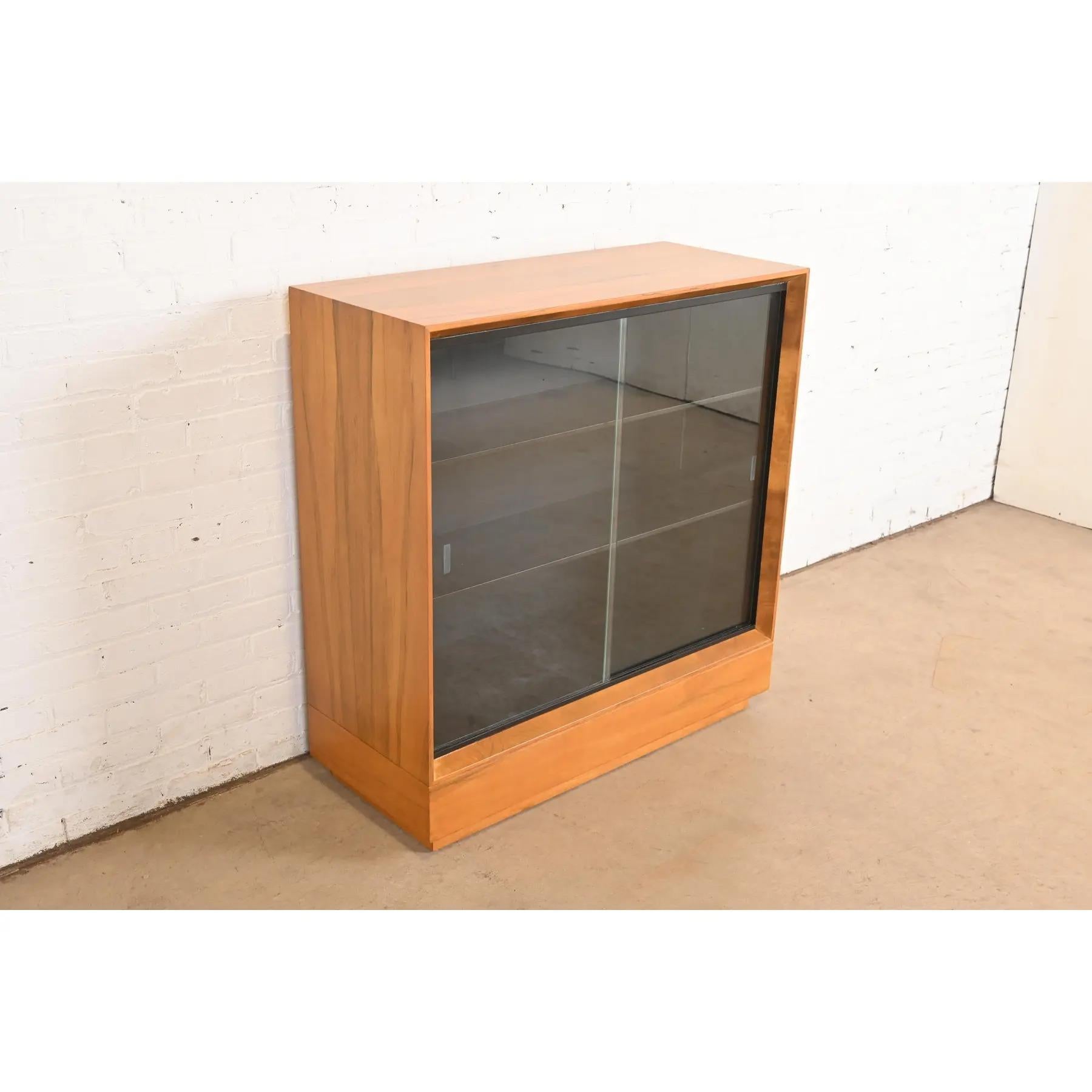 American Gilbert Rohde for Herman Miller Paldao Group Bookcase, Newly Refinished For Sale