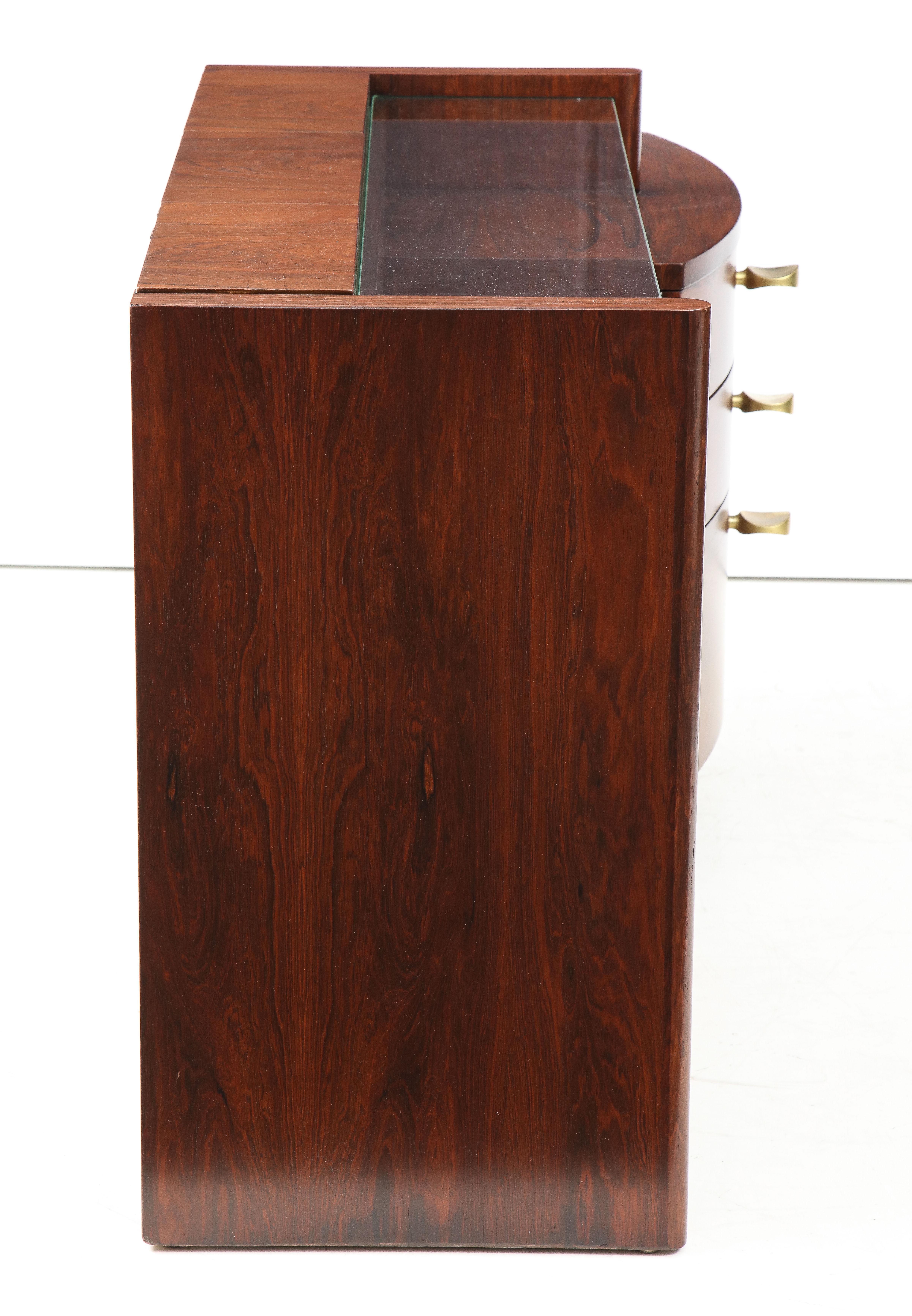 Tocador de palisandro Gilbert Rohde para Herman Miller en venta 8