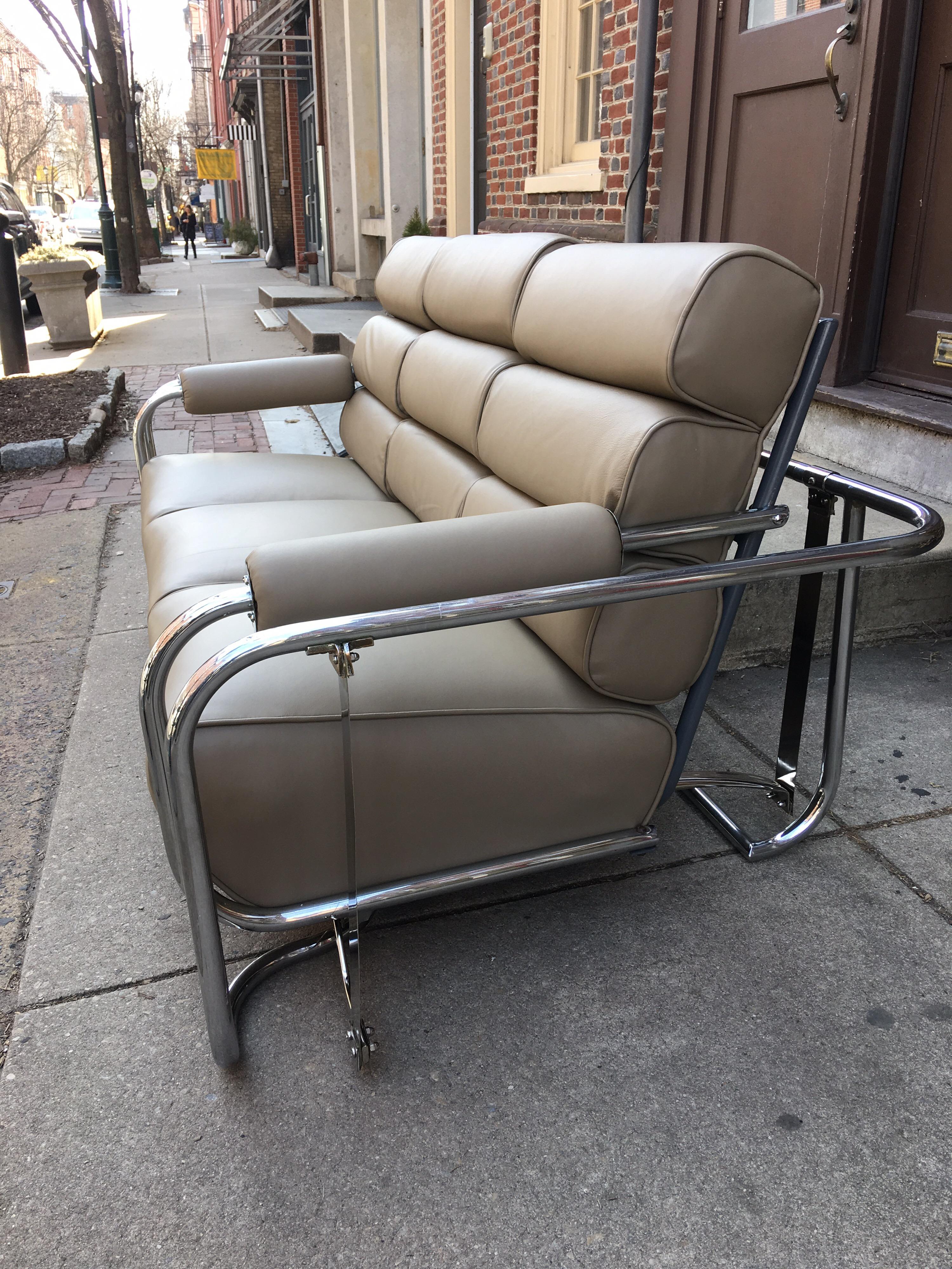 Gilbert Rohde for Troy Sunshade Glider Sofa In Good Condition In Philadelphia, PA
