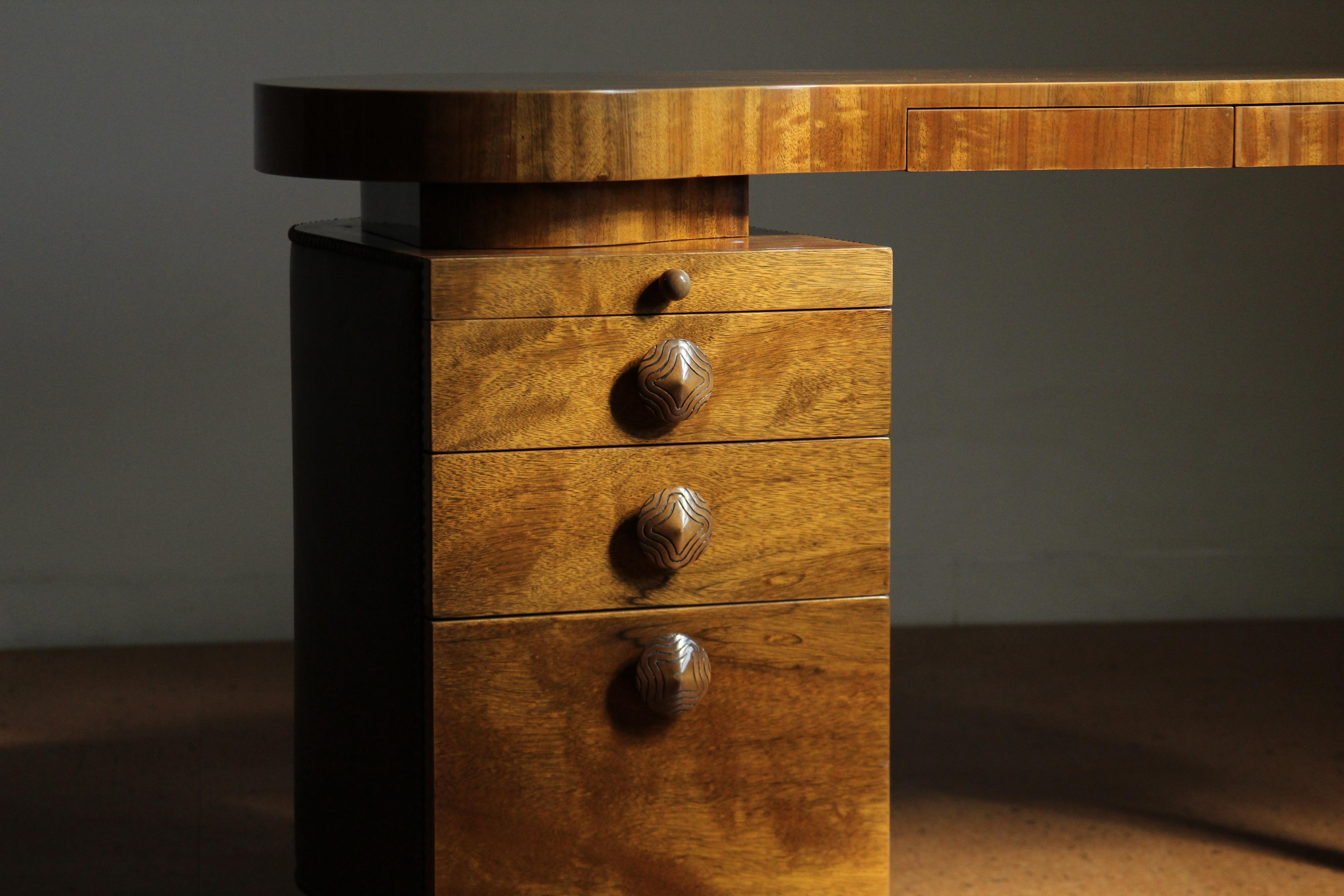 Art Deco Gilbert Rohde Paldao “Ectoplastic” Desk for Herman Miller, 1940s For Sale