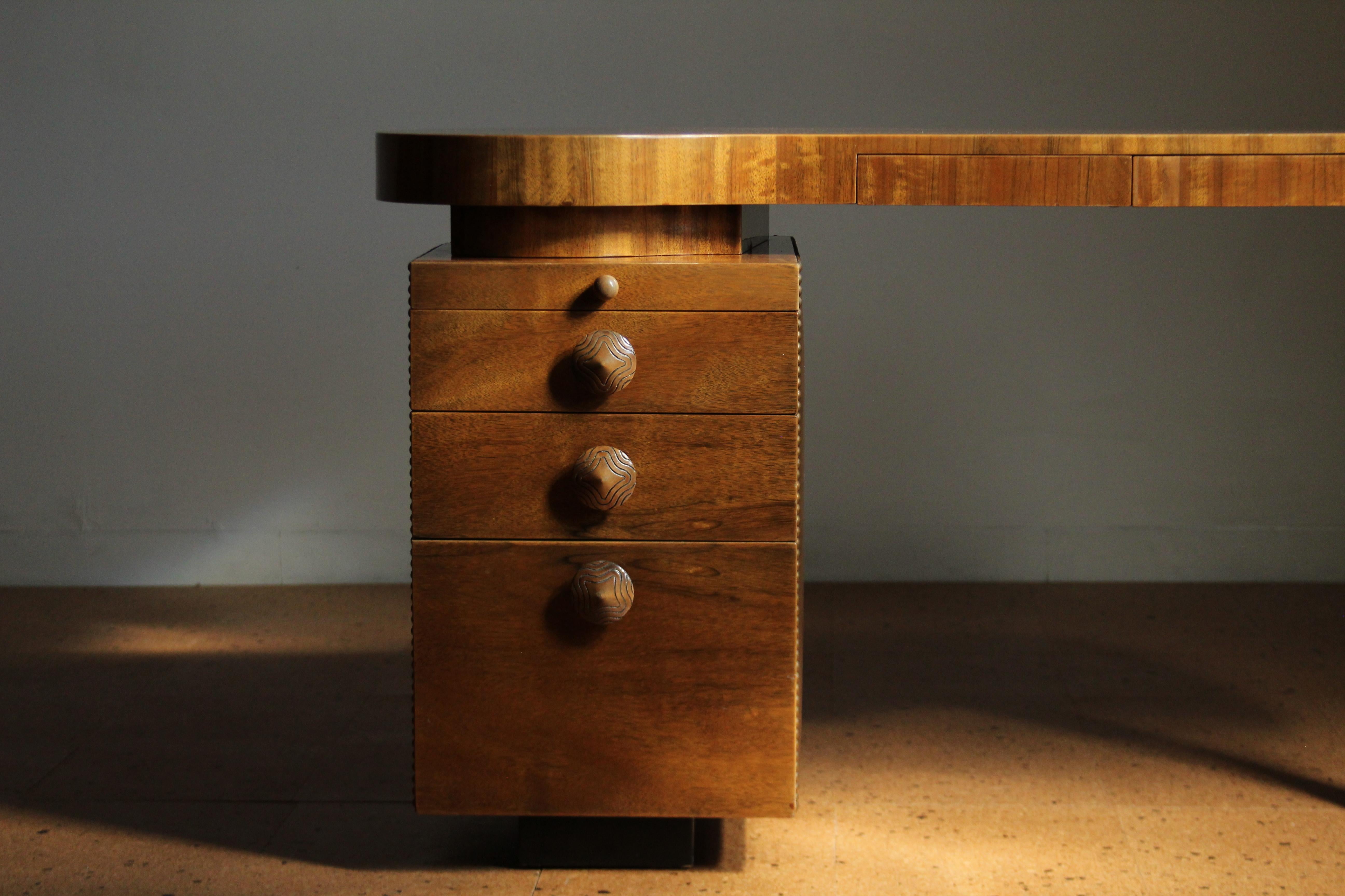 Mid-20th Century Gilbert Rohde Paldao “Ectoplastic” Desk for Herman Miller, 1940s For Sale