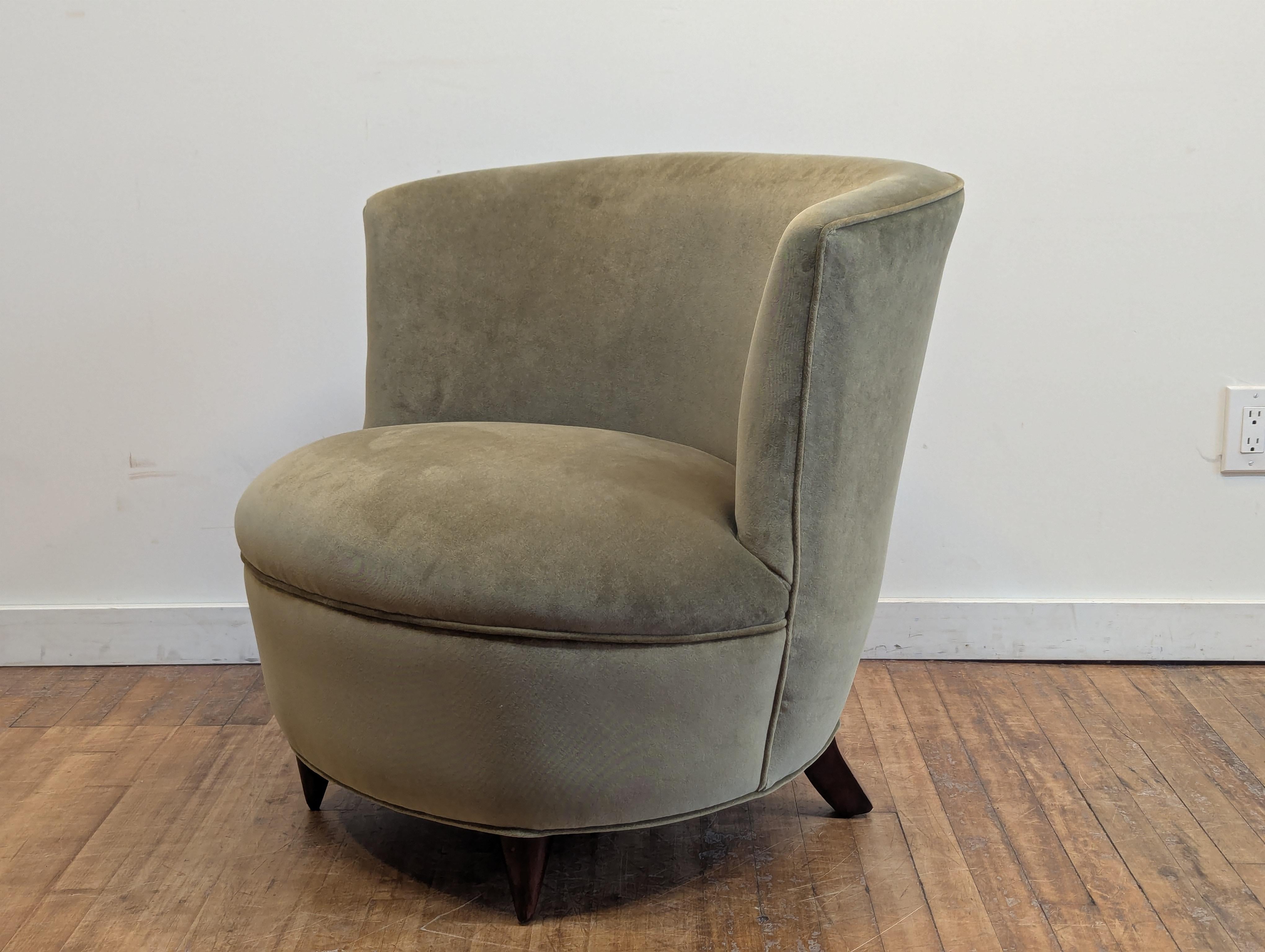 Gilbert Rohde Round Back Slipper Chair For Sale 3