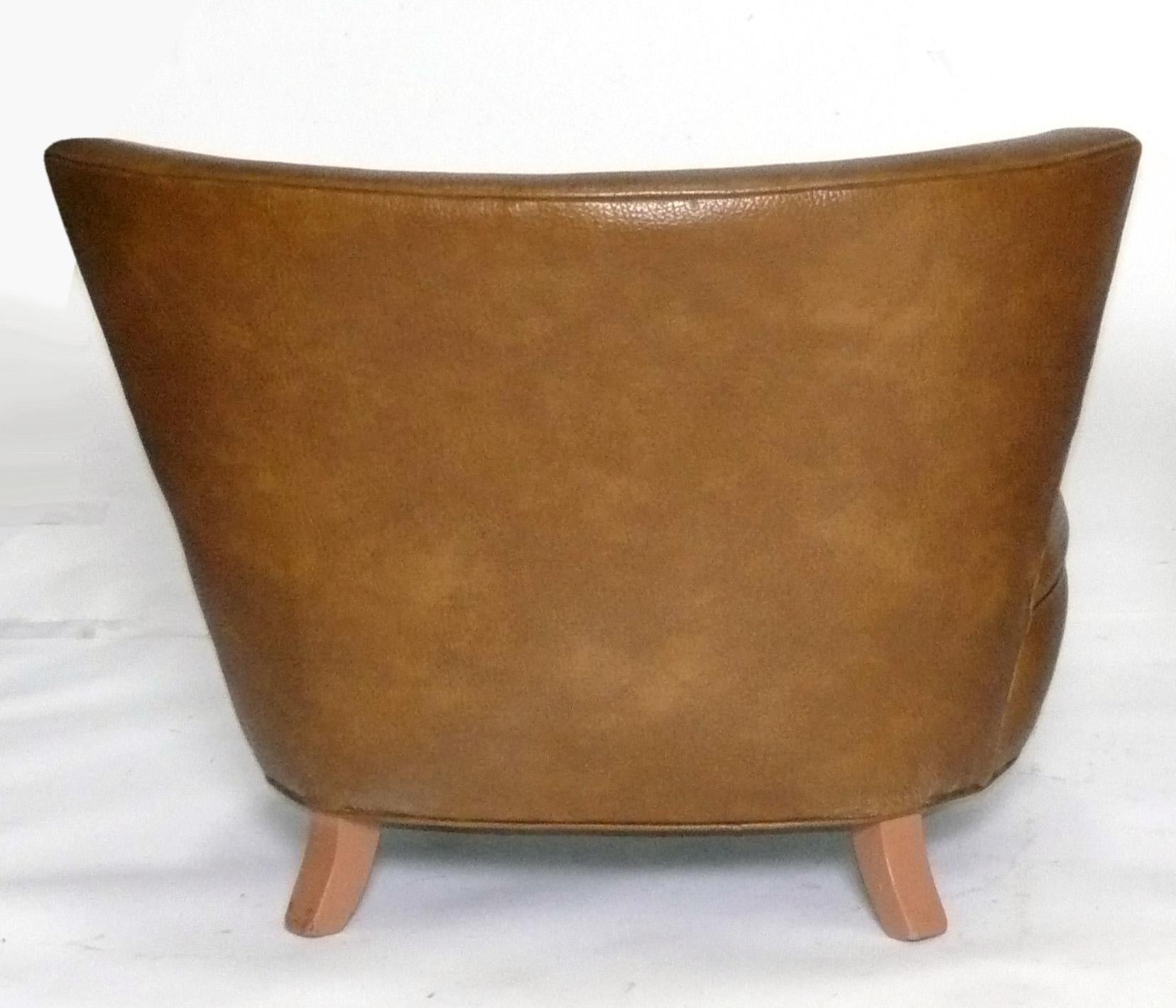 Gilbert Rohde Sillones Slipper Retapizados En Su Tela Época Art Déco Estadounidense en venta