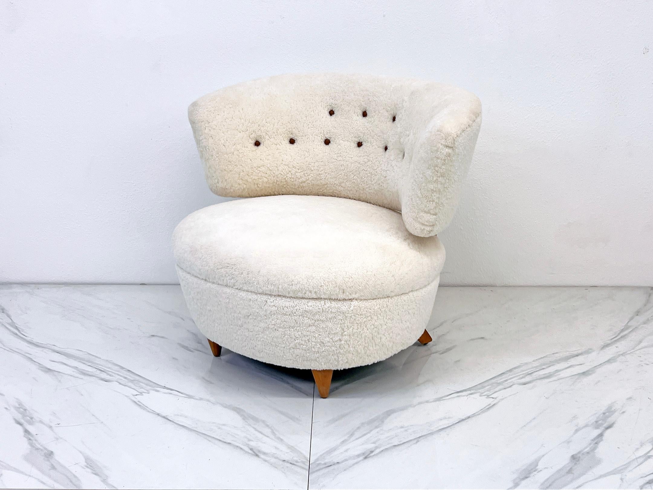 Mid-Century Modern Gilbert Rohde Slipper Tub Lounge Chair, 1940's in Shearling and Leather