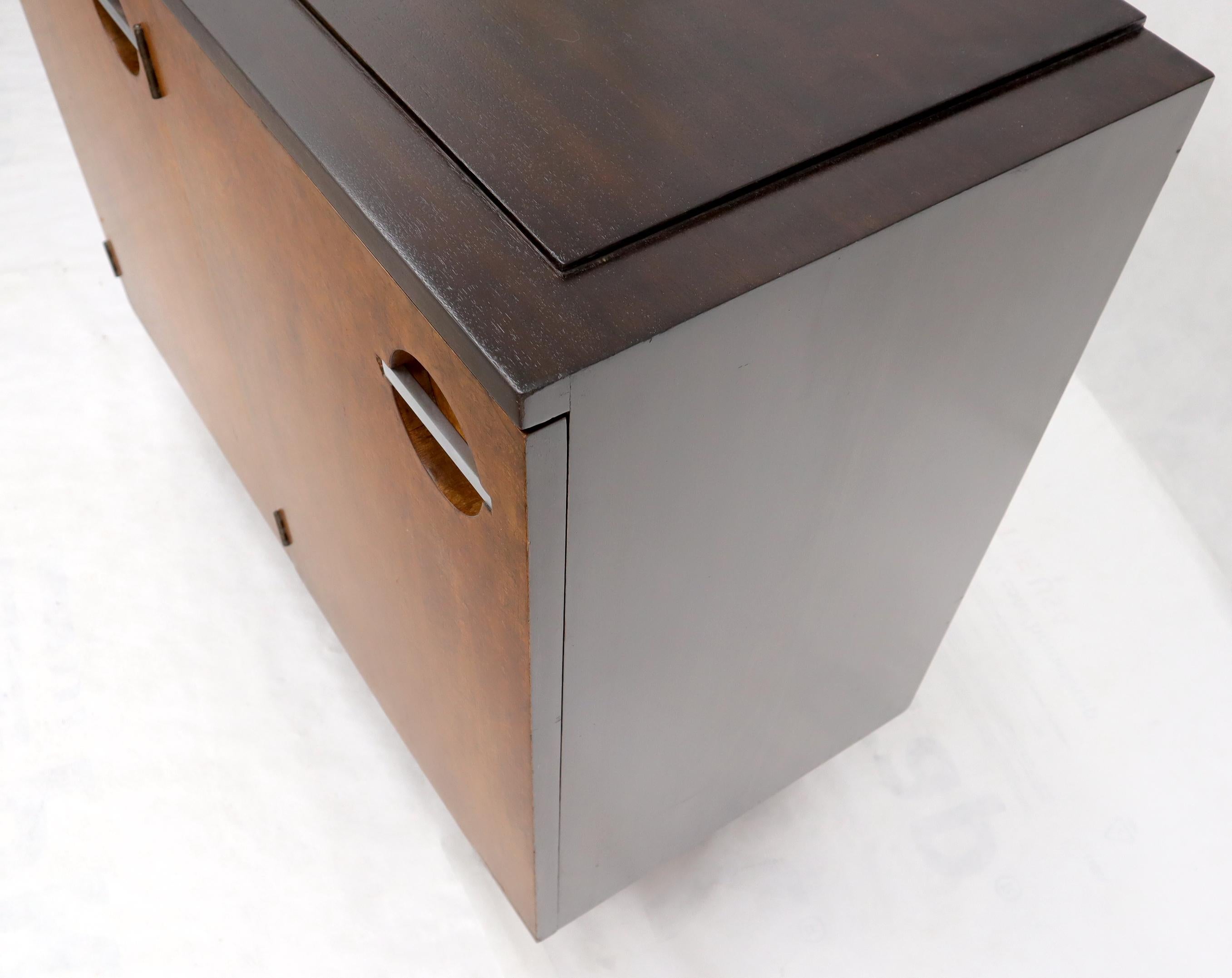 Gilbert Rohde Streamline Art Deco Cabinet Credenza Server en vente 3