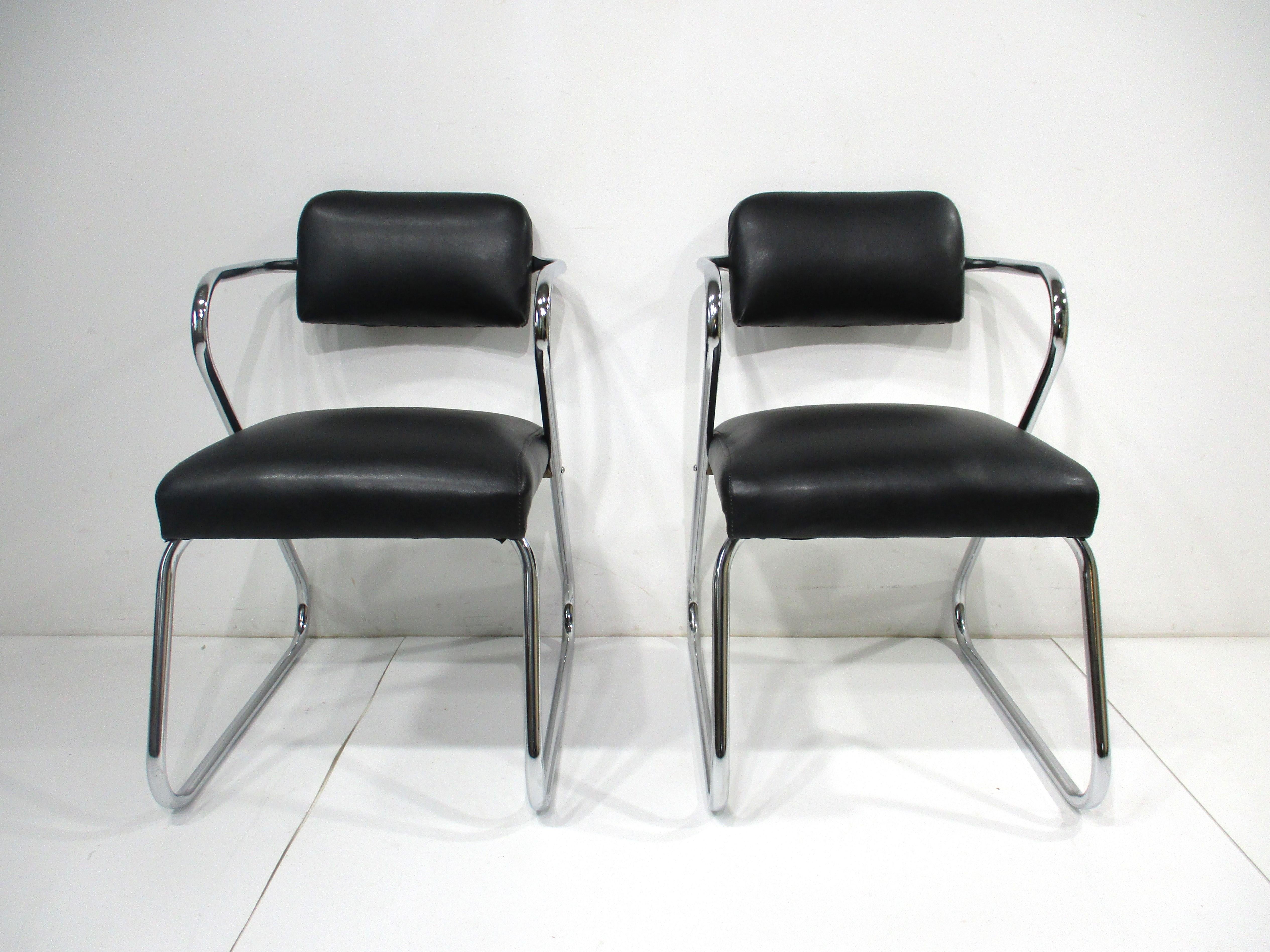 Gilbert Rohde Styled Art Deco Z Sitting Chairs (B) For Sale 4
