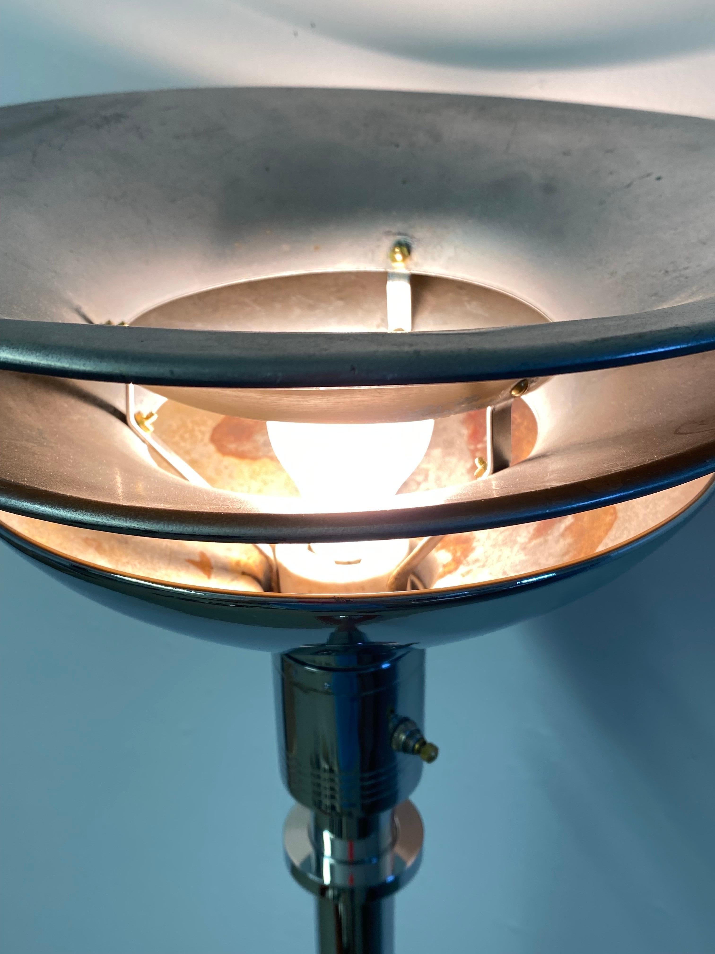 Gilbert Rohde Torchiere pour Mutual Sunset Lamp Co. Bon état - En vente à Philadelphia, PA