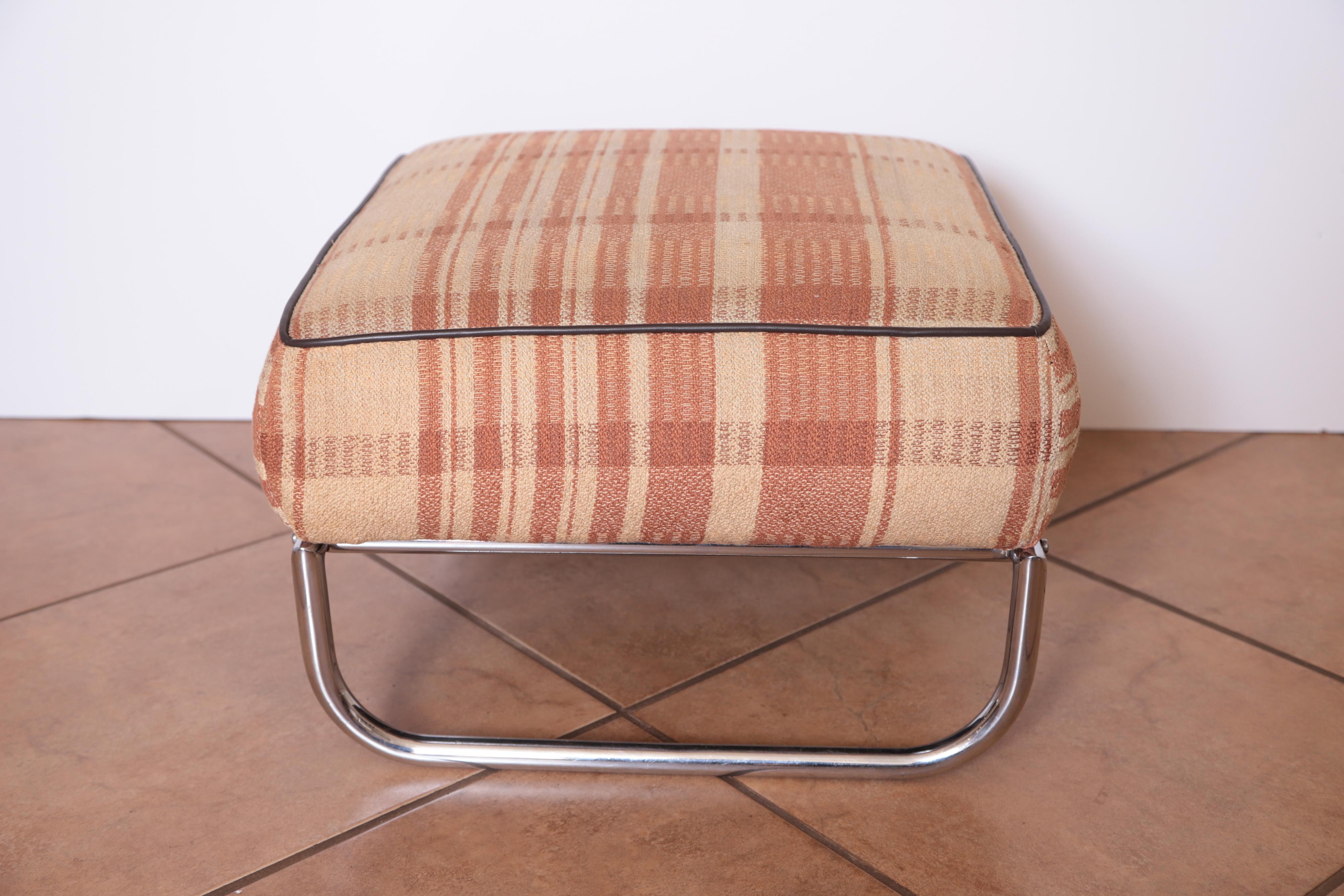 Gilbert Rohde Troy Sunshade Machine Age Art Deco Ottoman Stool Liebes Fabric In Good Condition In Dallas, TX